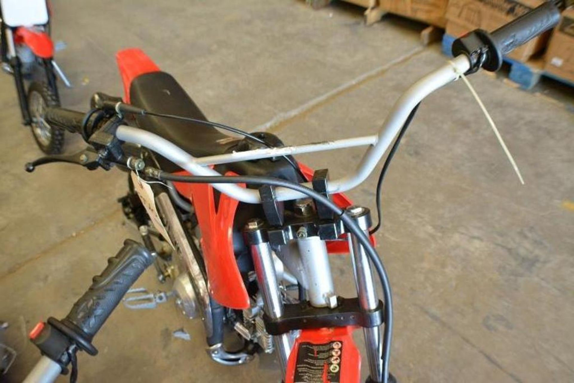 Dirt Bike 70cc 4 Stroke Red/Black Color. This unit is for EXPORT ONLY. Buyers acknowledges purchase - Image 2 of 6