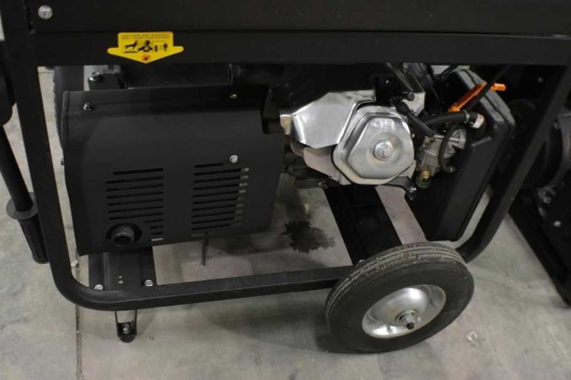 10000 Watts Gasoline Generator 16.0 HP with Electric Start Single Phase 120/240 Volts by Powerland - Image 4 of 7