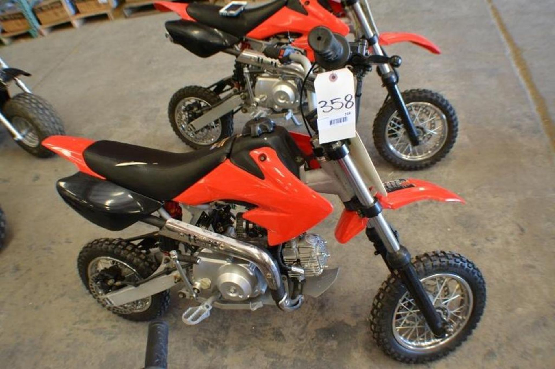 Dirt Bike 70cc 4 Stroke Red/Black Color. This unit is for EXPORT ONLY. Buyers acknowledges purchase - Image 3 of 7