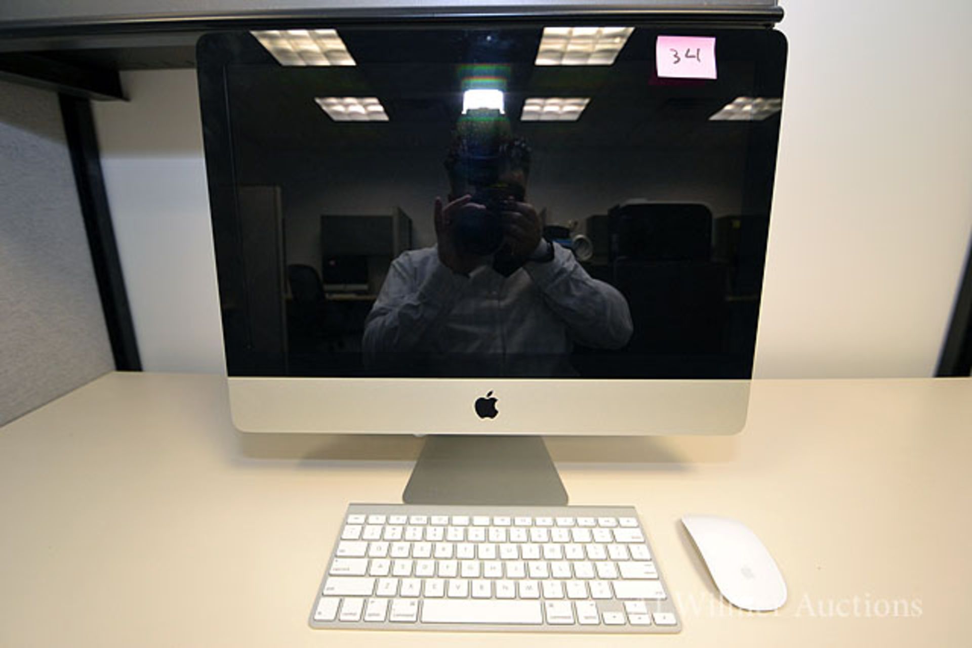 Apple iMac 21 ½” Computer (A1311), s/n C02HC13DDHJF w/Wireless Keyboard & Mouse