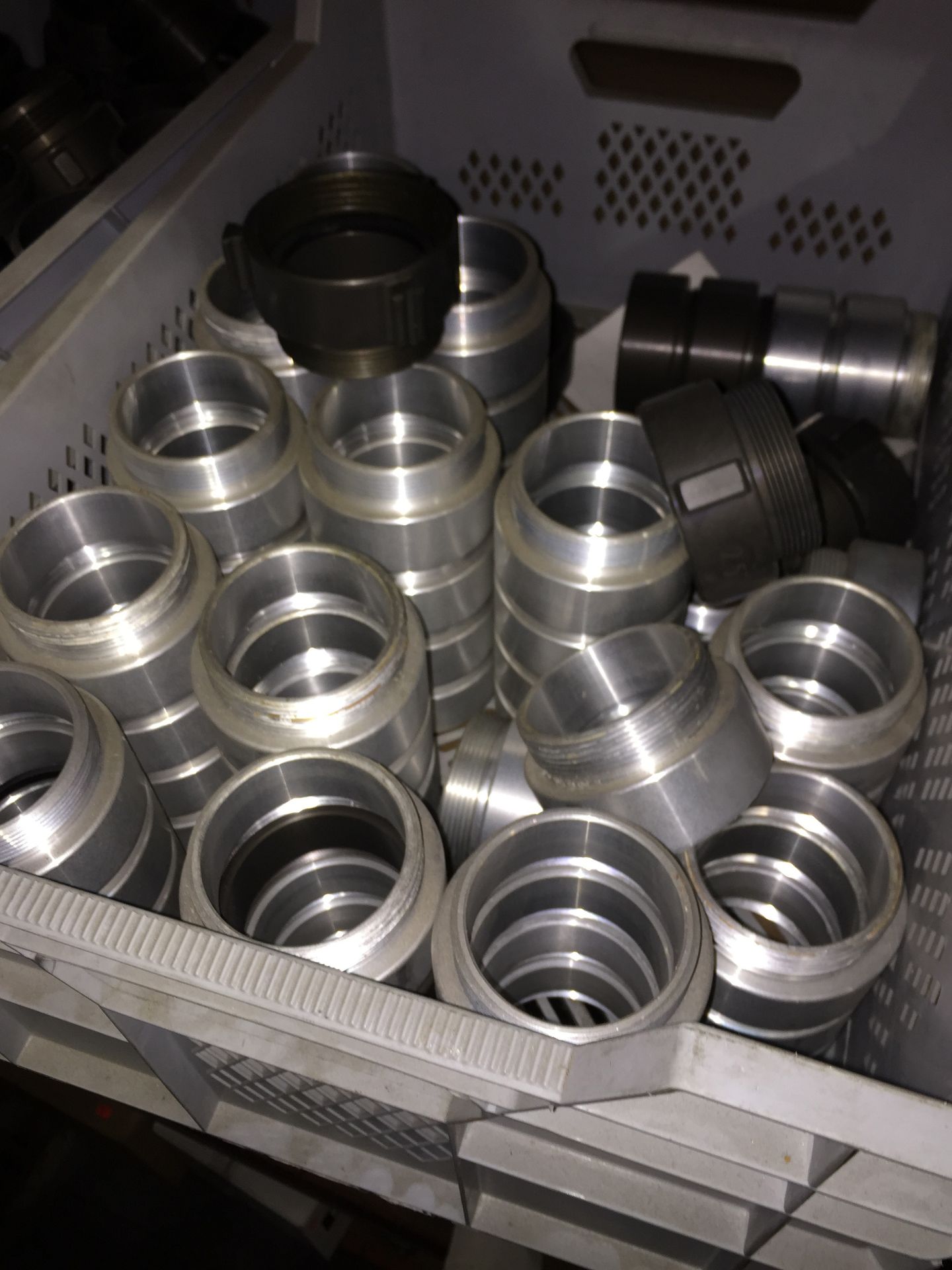 (1) shelf of couplings in various sizes - Image 7 of 9