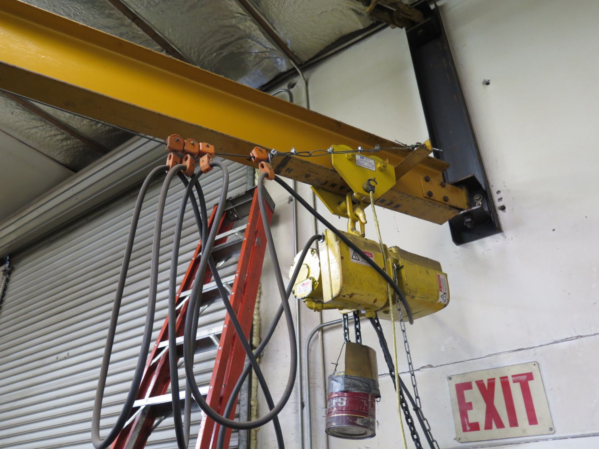 1 Ton Cap Wall Mounted Jib w/ Acco  1/2 Ton Electric Hoist - Image 2 of 2