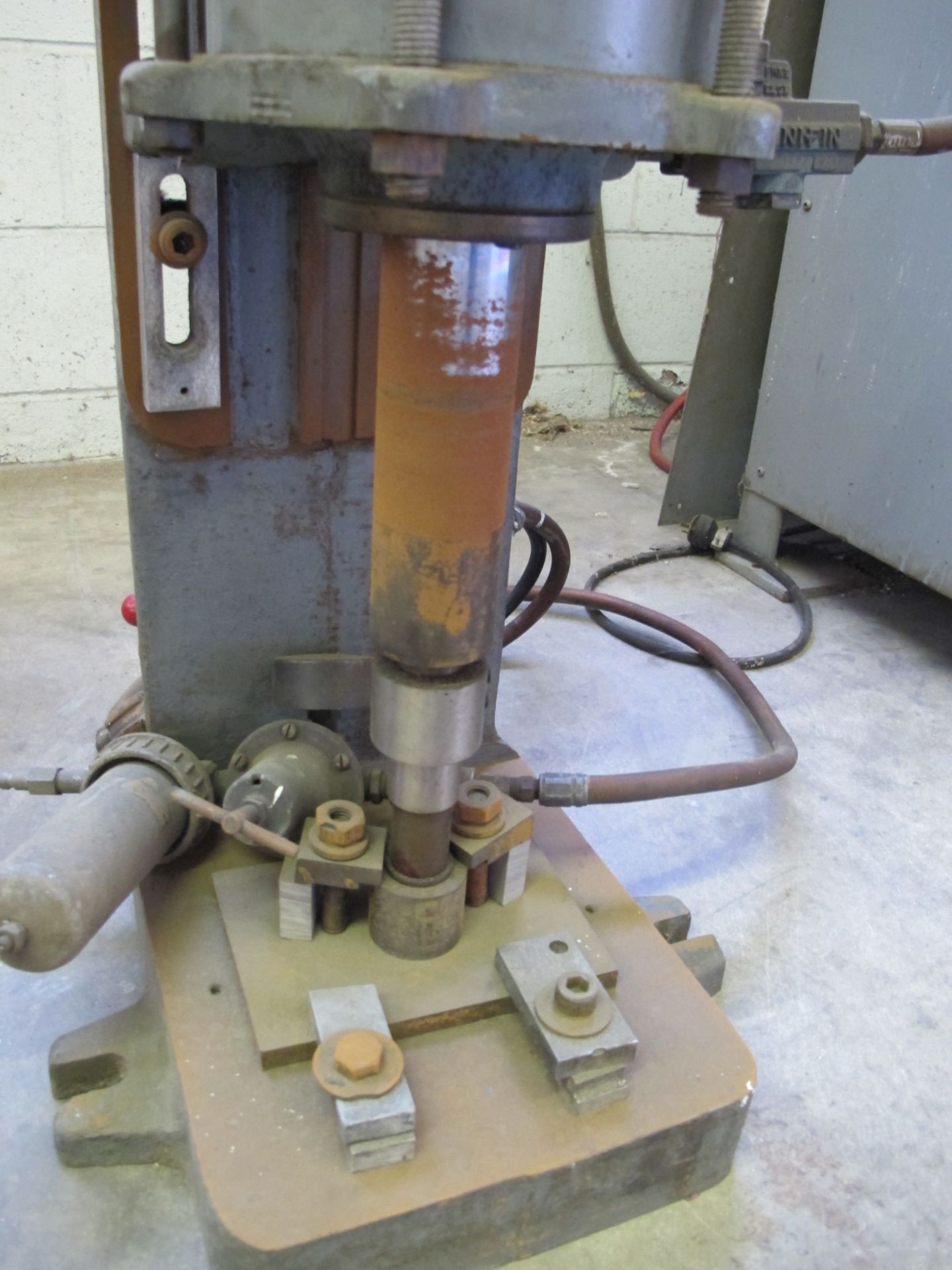 Hannifin Pneumatic Press Mdl A01 2650lb - Image 3 of 3