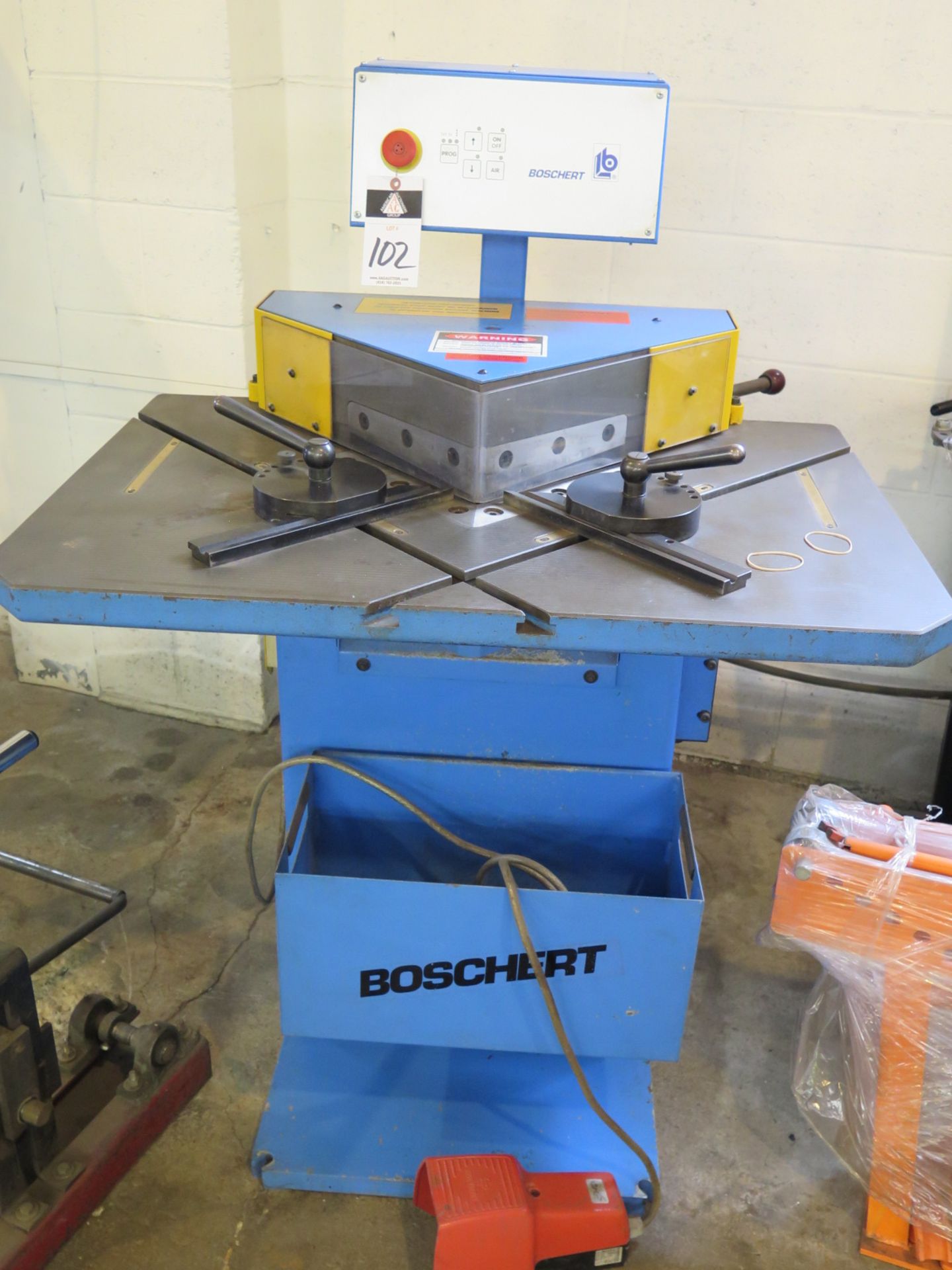 Boschert type LB12 8 5/8â€ x 8 5/8â€ Power Corner Notcher s/n 3072 w/ Fence System