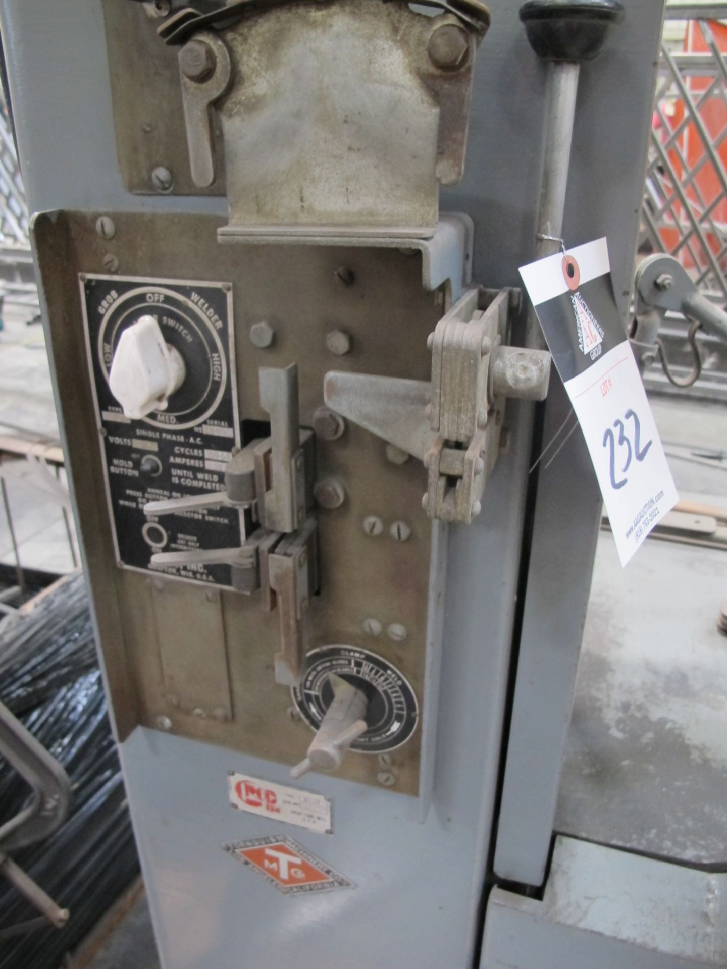 Grob mdl. NS-24 24â€ Vertical Band Saw s/n 3269 w/ Blade Welder, 24â€ x 28â€ Table - Image 2 of 3