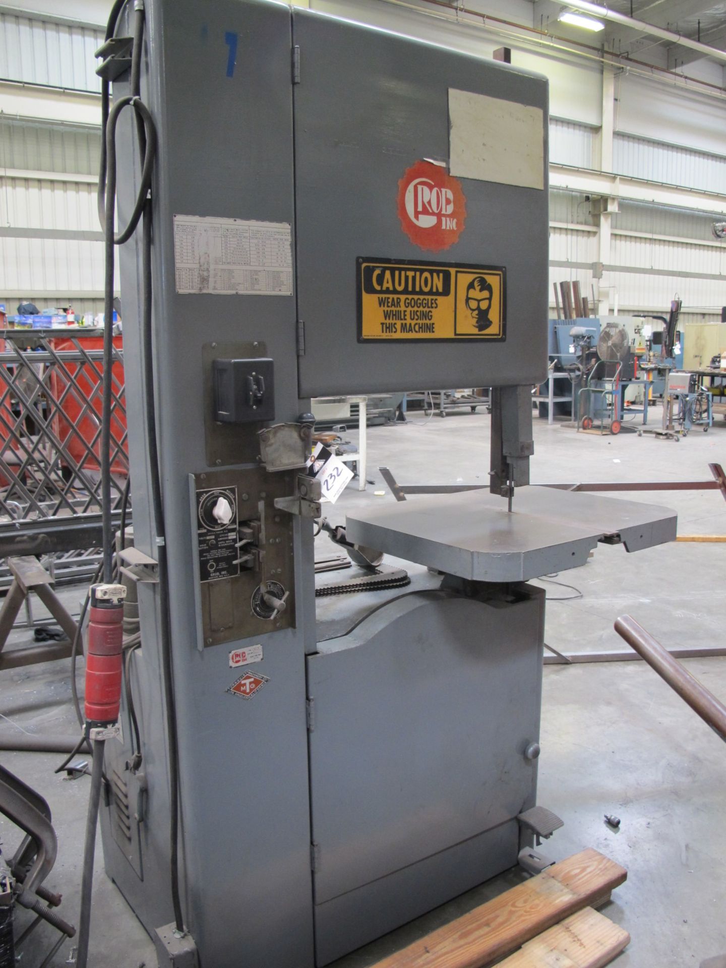 Grob mdl. NS-24 24â€ Vertical Band Saw s/n 3269 w/ Blade Welder, 24â€ x 28â€ Table