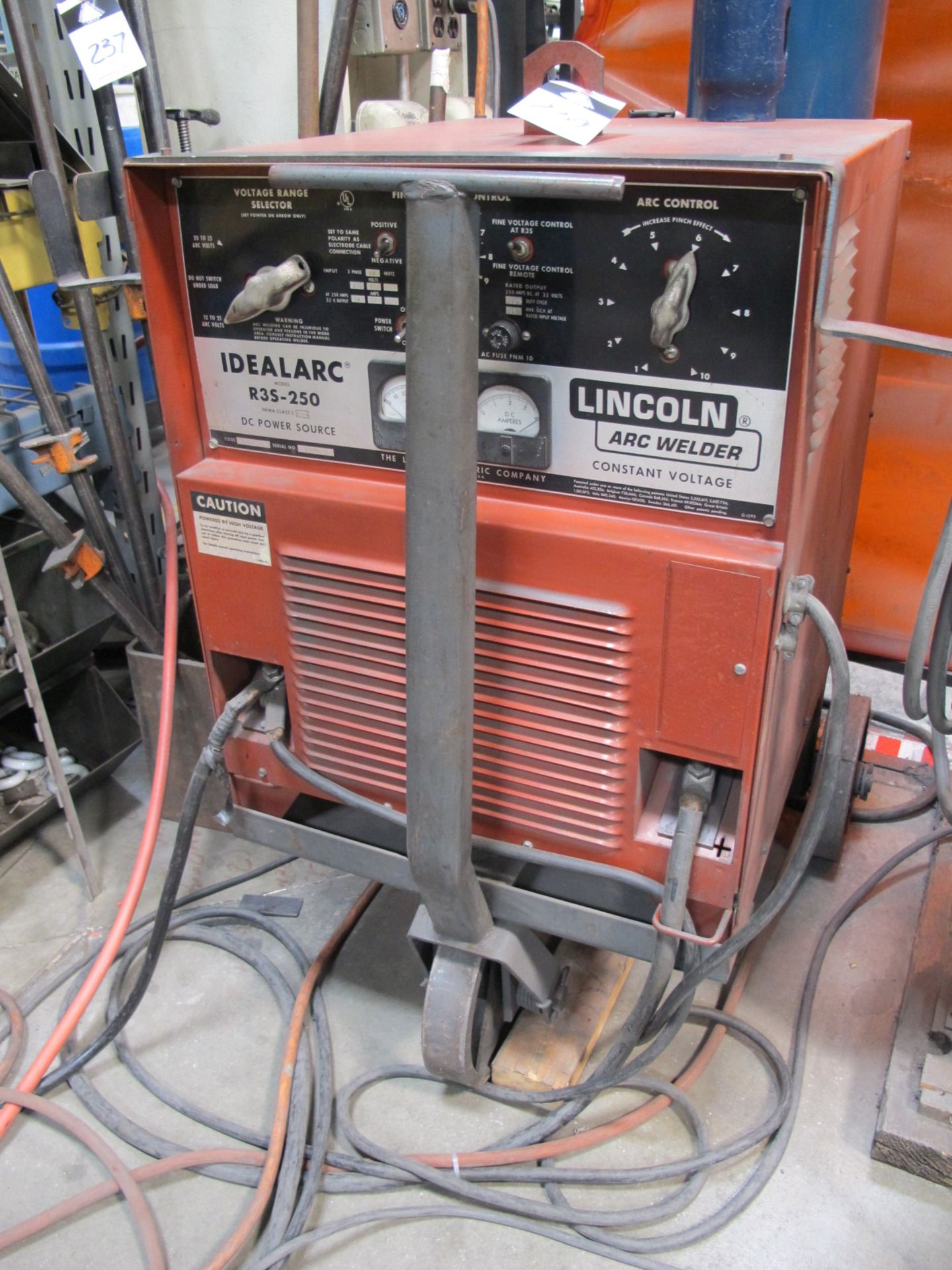 Lincoln Idealarc R3S-250 CV-DC Arc Welding Power Source s/n AC447596 w/ Lincoln LN-7 Wire Feeder