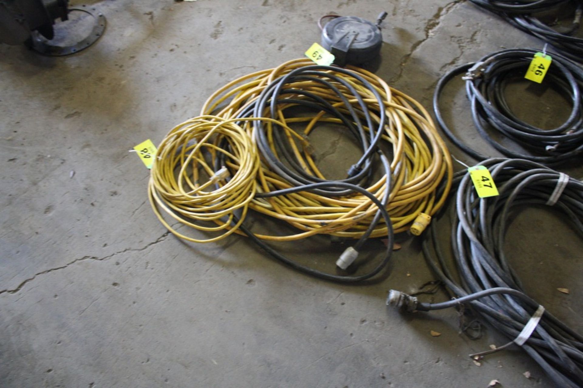 LOT-EXTENSION CORDS