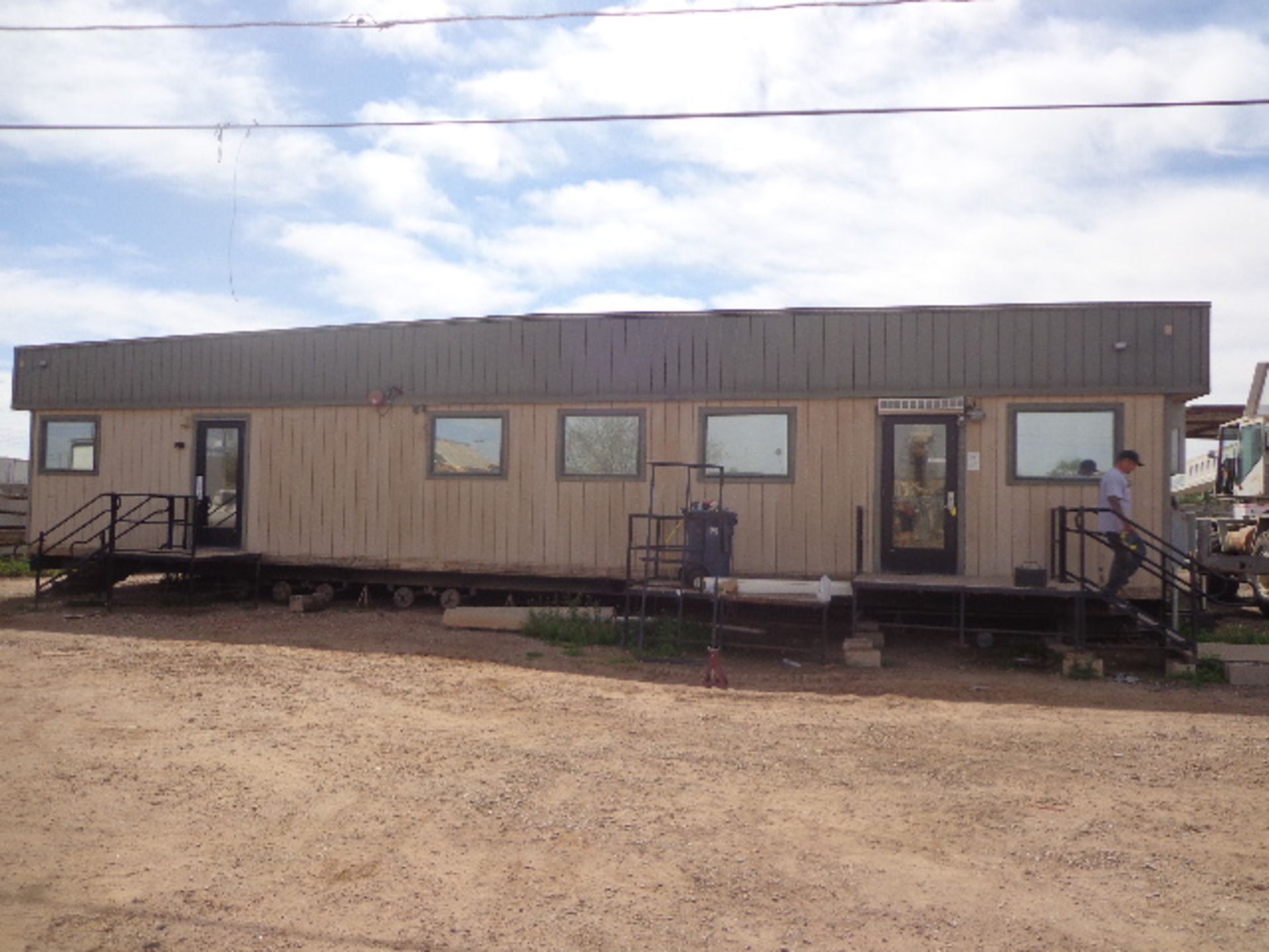 MODULAR OFFICE BUILDING CONSISTING OF 6 UNITS - Image 2 of 5