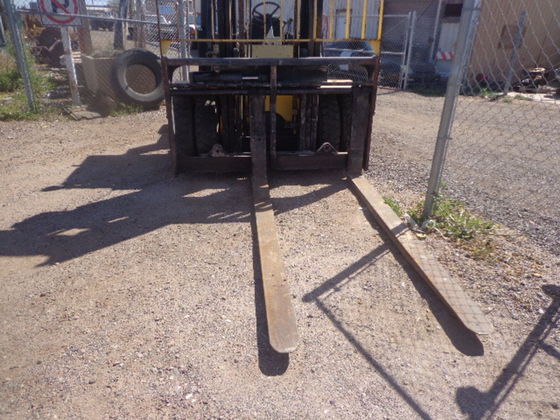 HYSTER H135 XL2 DIESEL FORKLIFT, 8' FORKS, 2-STAGE MAST, SIDE-SHIFT, PNEUMATIC TIRES, SN. - Image 2 of 5