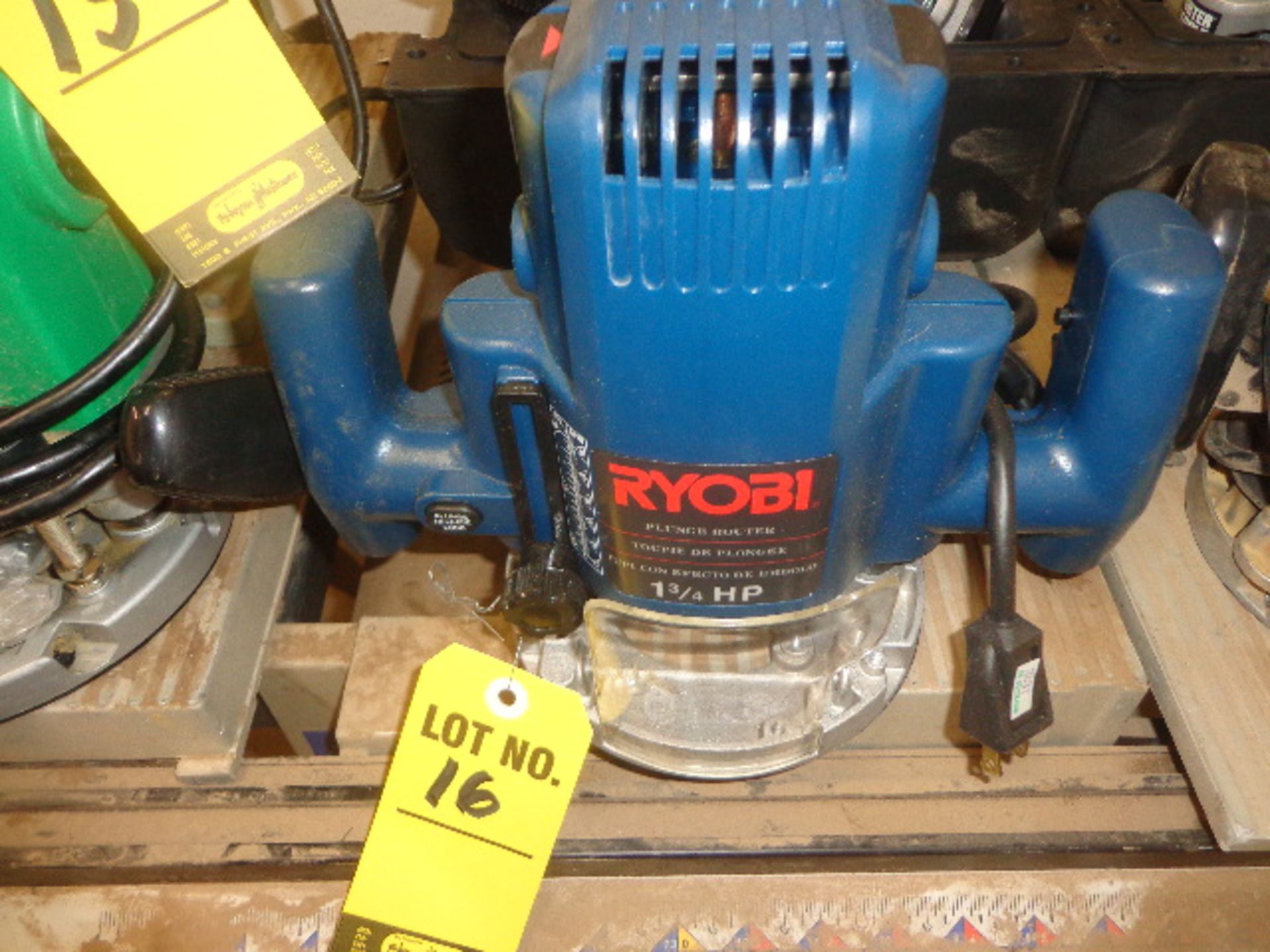 RYOBI 1 3/4 HP PLUNGE ROUTER