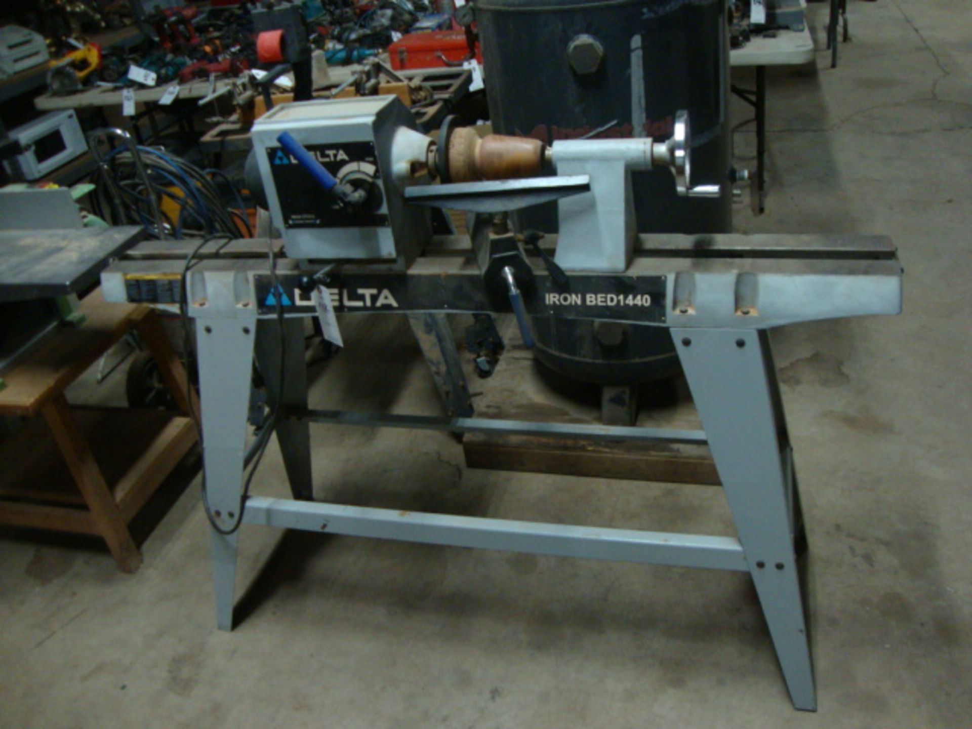 DELTA IRON BED 1440 WOOD LATHE