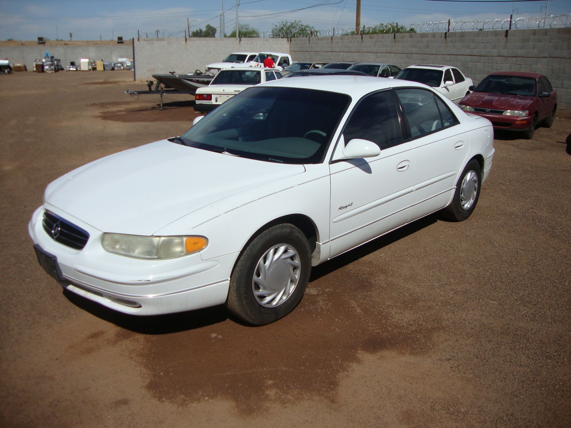 2000 BUICK REGAL 200,000 MILES VIN-2G4WB52K8Y1282979