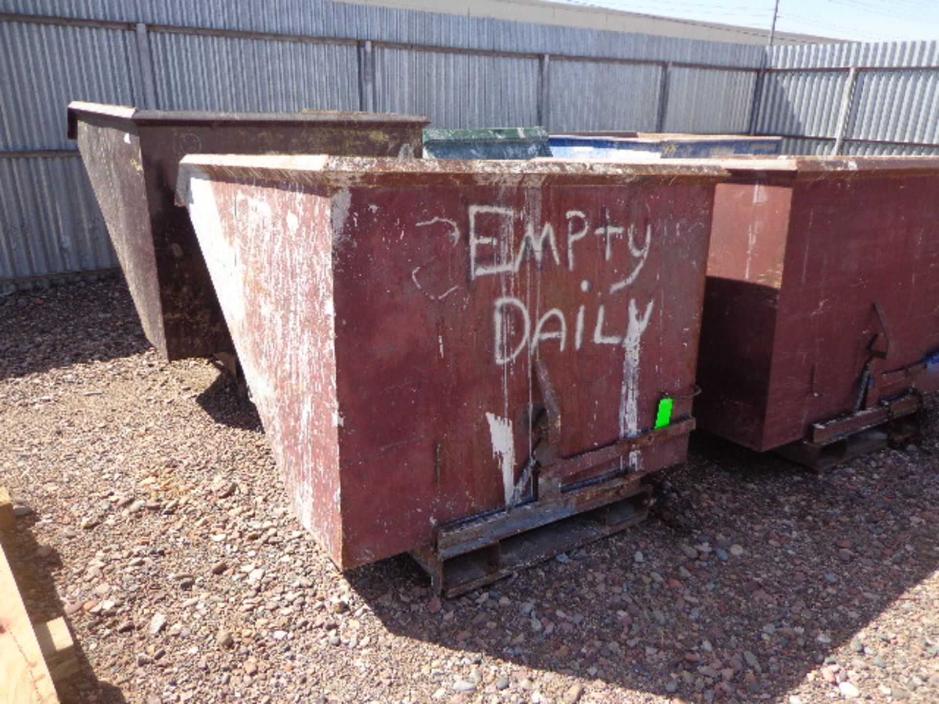 DUMP BIN