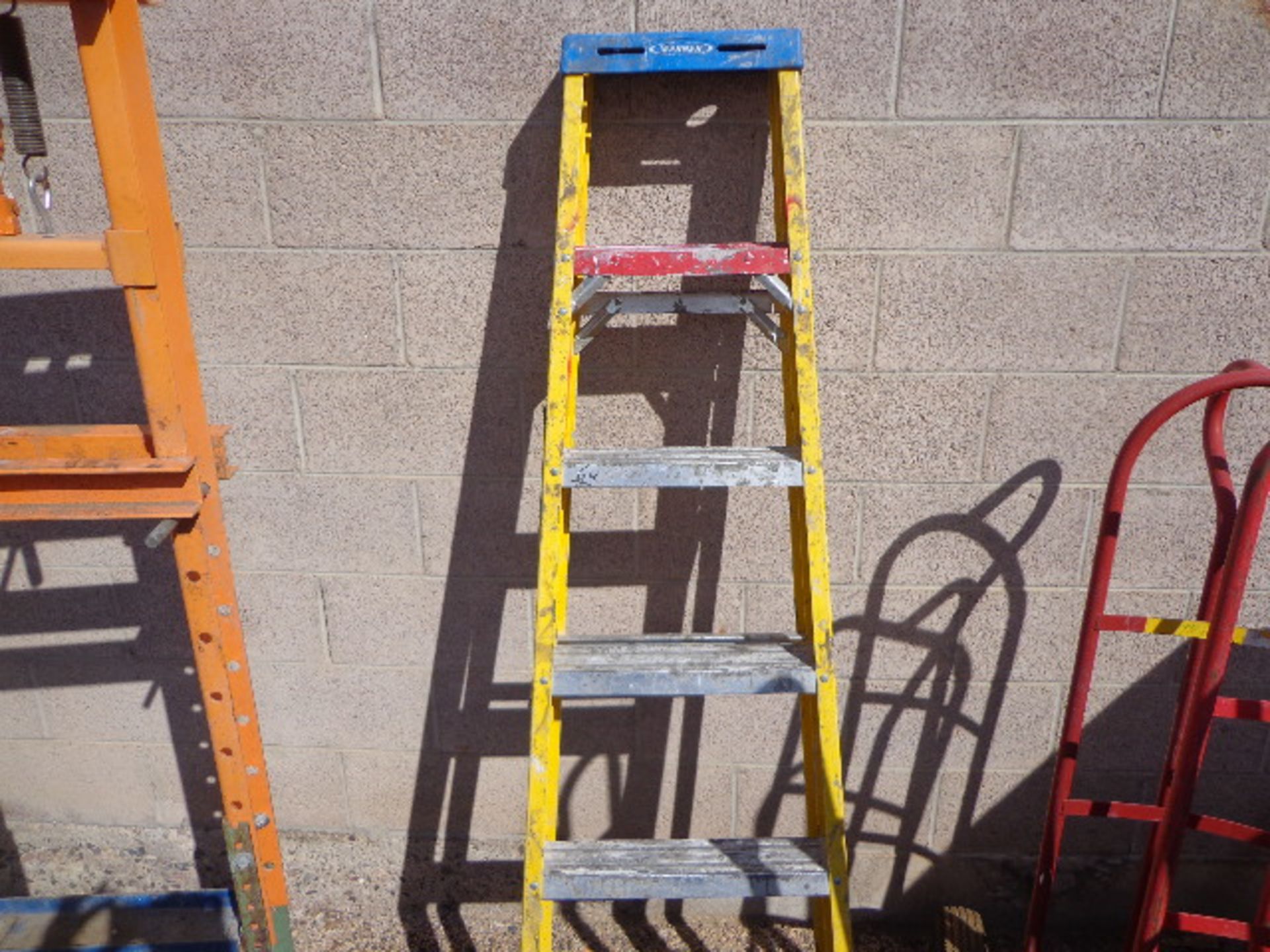 5' WERNER STEP LADDER