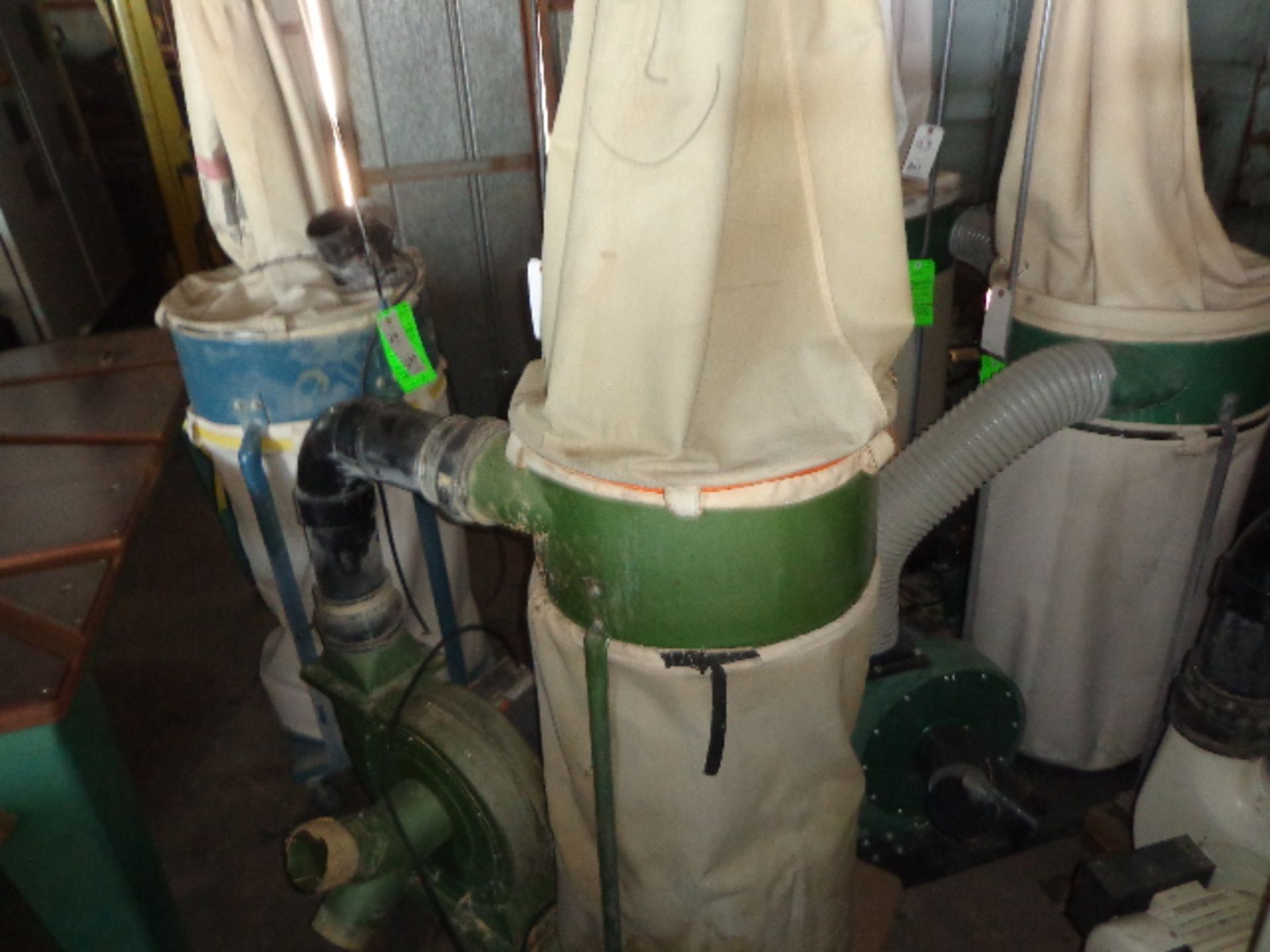 UNITED MACHINERY DUST COLLECTOR