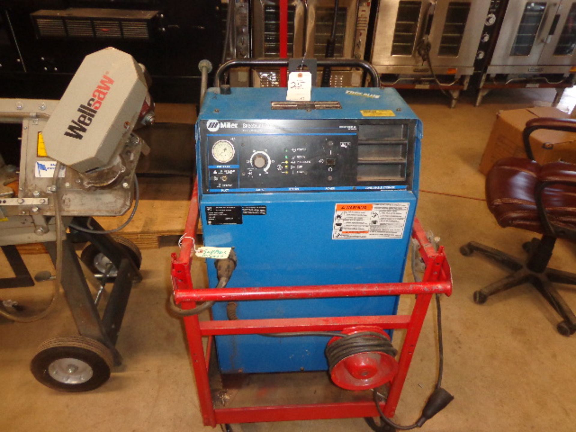 MILLER SPECTRUM 701 PLASMA CUTTER W/ CART