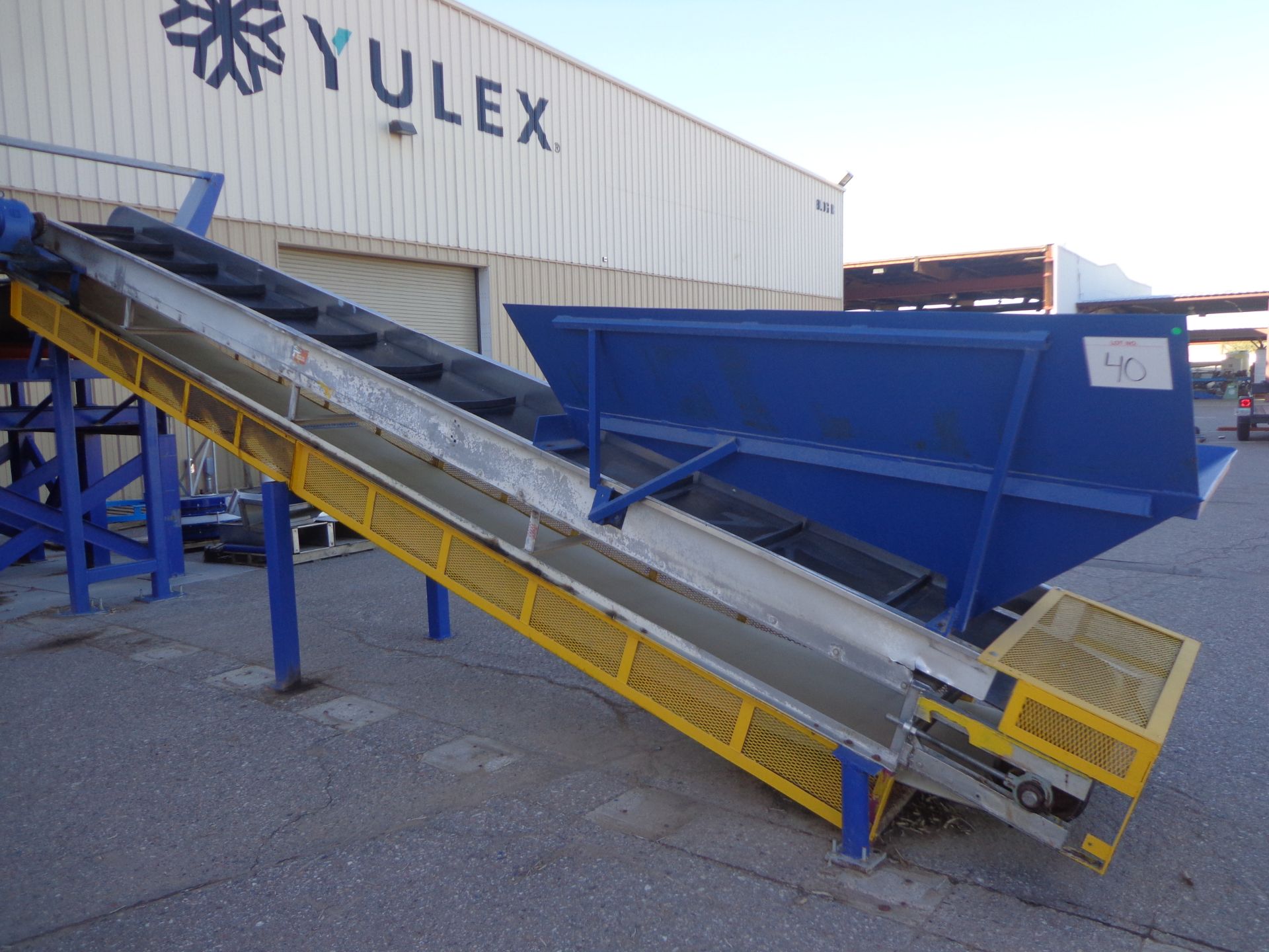 BROWN INDUSTRIAL 24' X 36" INCLINED INFEED CONVEYOR (SOLD SUBJECT TO BULK BID OFFERING) - Image 3 of 3