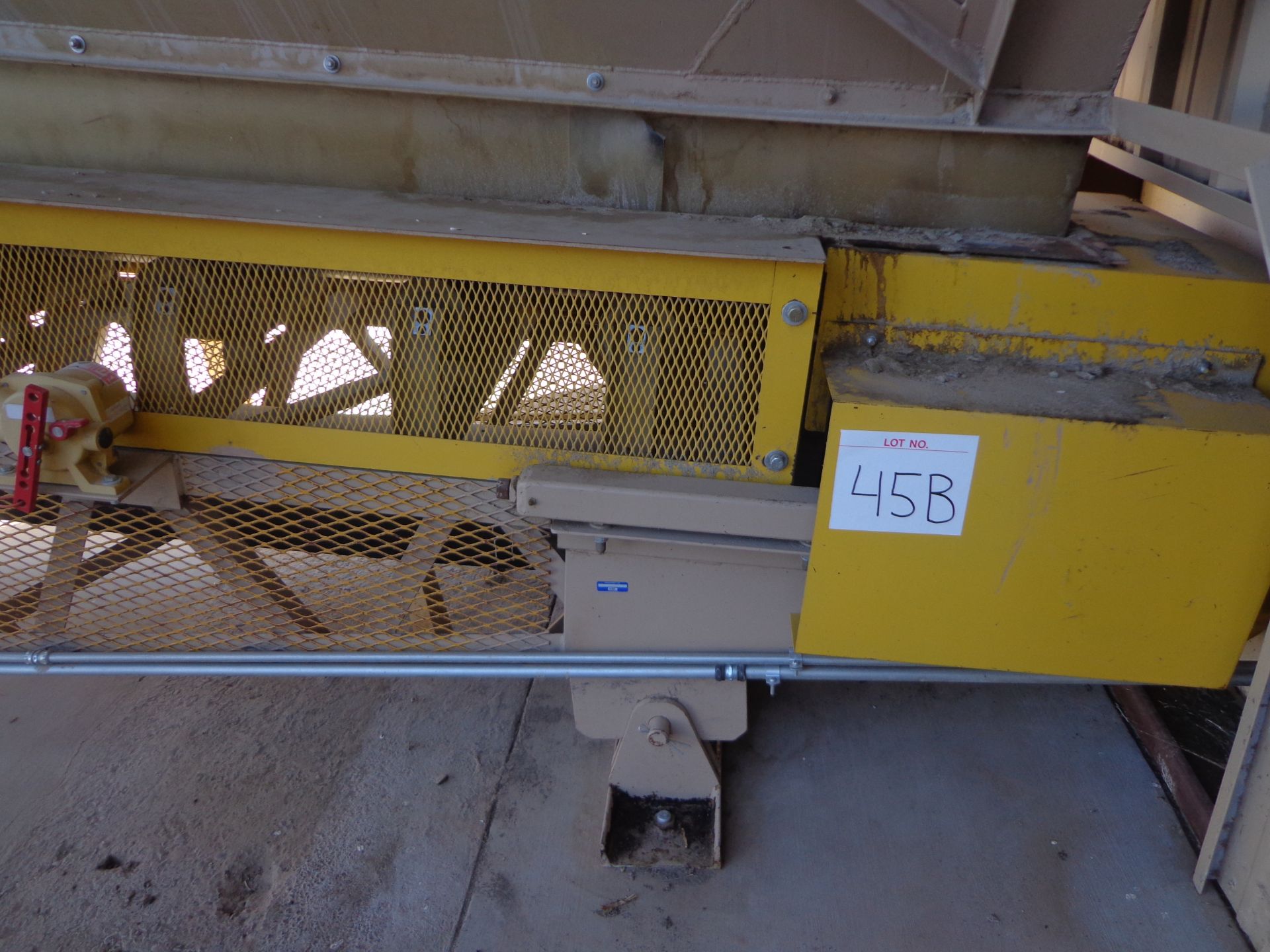 TRIO FINES INCLINE RUBBER BELT DISCHARGE CONVEYOR APPROX. 150' X 24" CONVEYOR W/TOP COVER WHERE