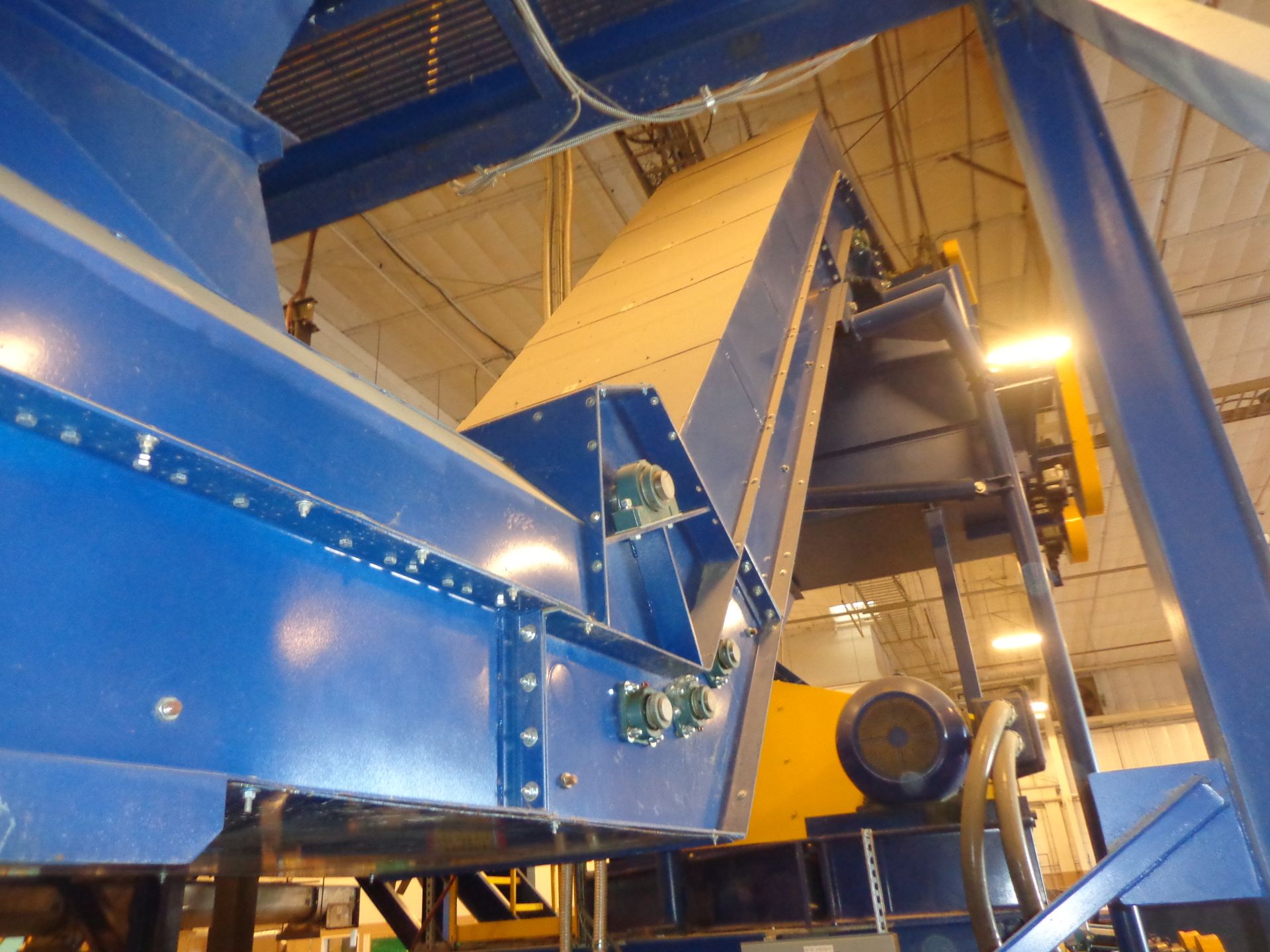 DOUGLAS SERPANTINE CONVEYOR FROM SCALE TO HAMMER MILL (SOLD SUBJECT TO BULK BID OFFERING) - Image 5 of 7