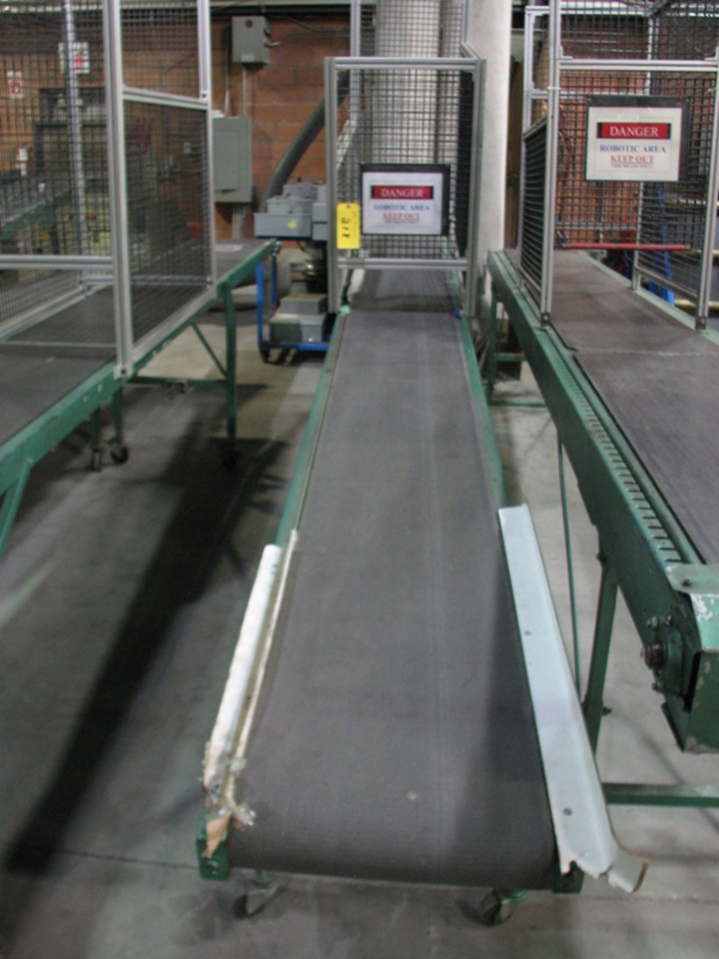 16"W X 18ft Long Flat Conveyer, Variable Speed, 120V