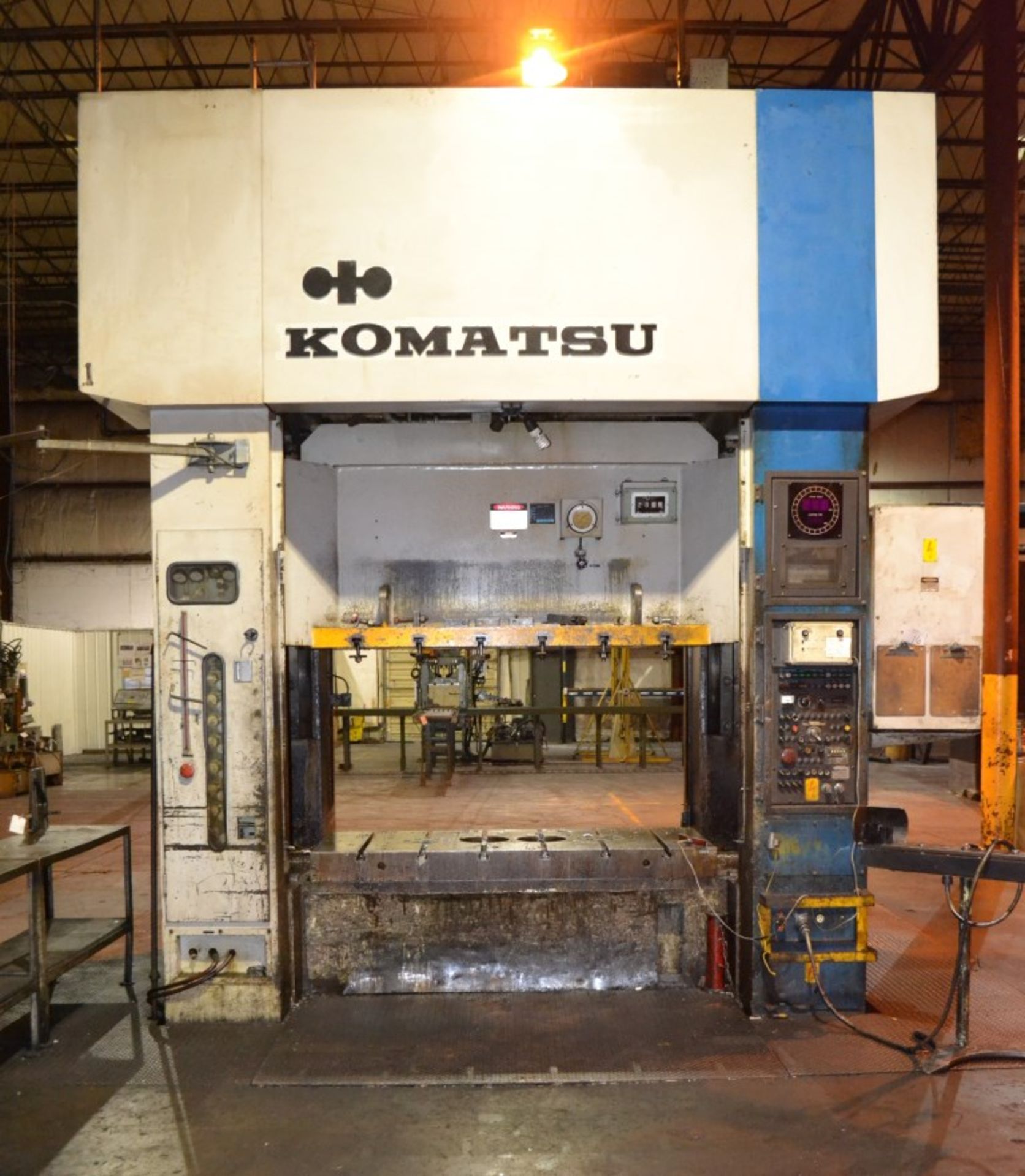 Komatsu Model E2T-200N 200-Ton Eccentric Gear 2-Point Straight Side Transfer Press, 15-30 SPM; 5.91"