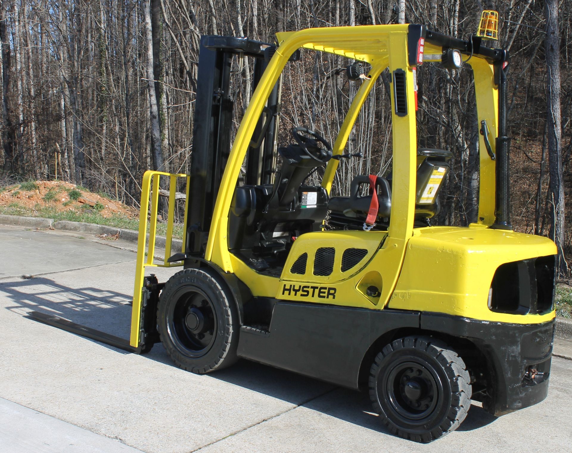 2010 HYSTER H50FT DIESEL FORK LIFT, CAPACITY: 5000 LBS.  MODEL: H50FT CAPACITY: 5000 LBS. MAX - Image 7 of 9