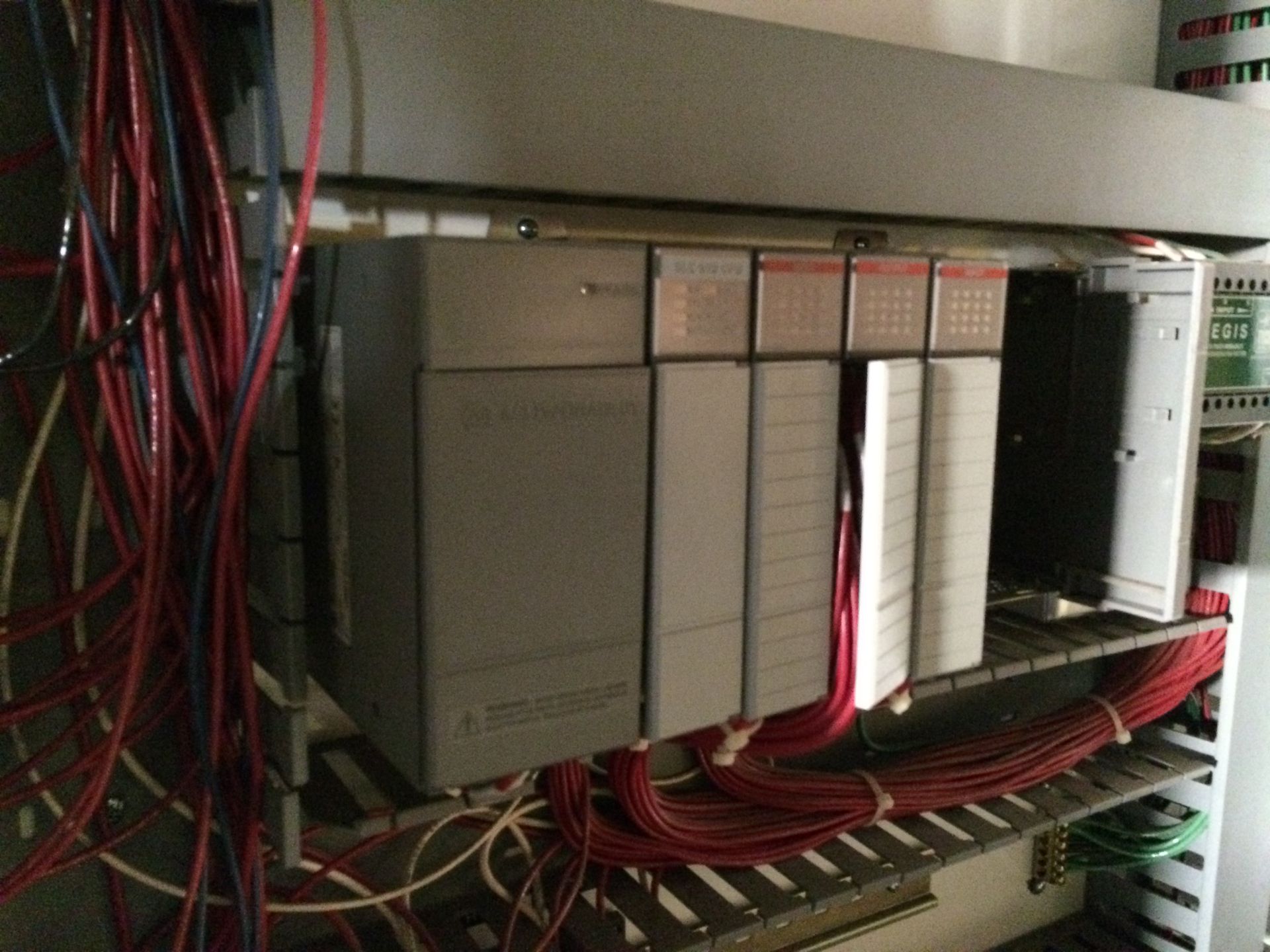 CONTROL PANEL WITH ALLEN BRADLEY WITH SLC 5/02 CPU, INPUT AND OUTPUT UNIT AND CONTROLS - Image 9 of 17