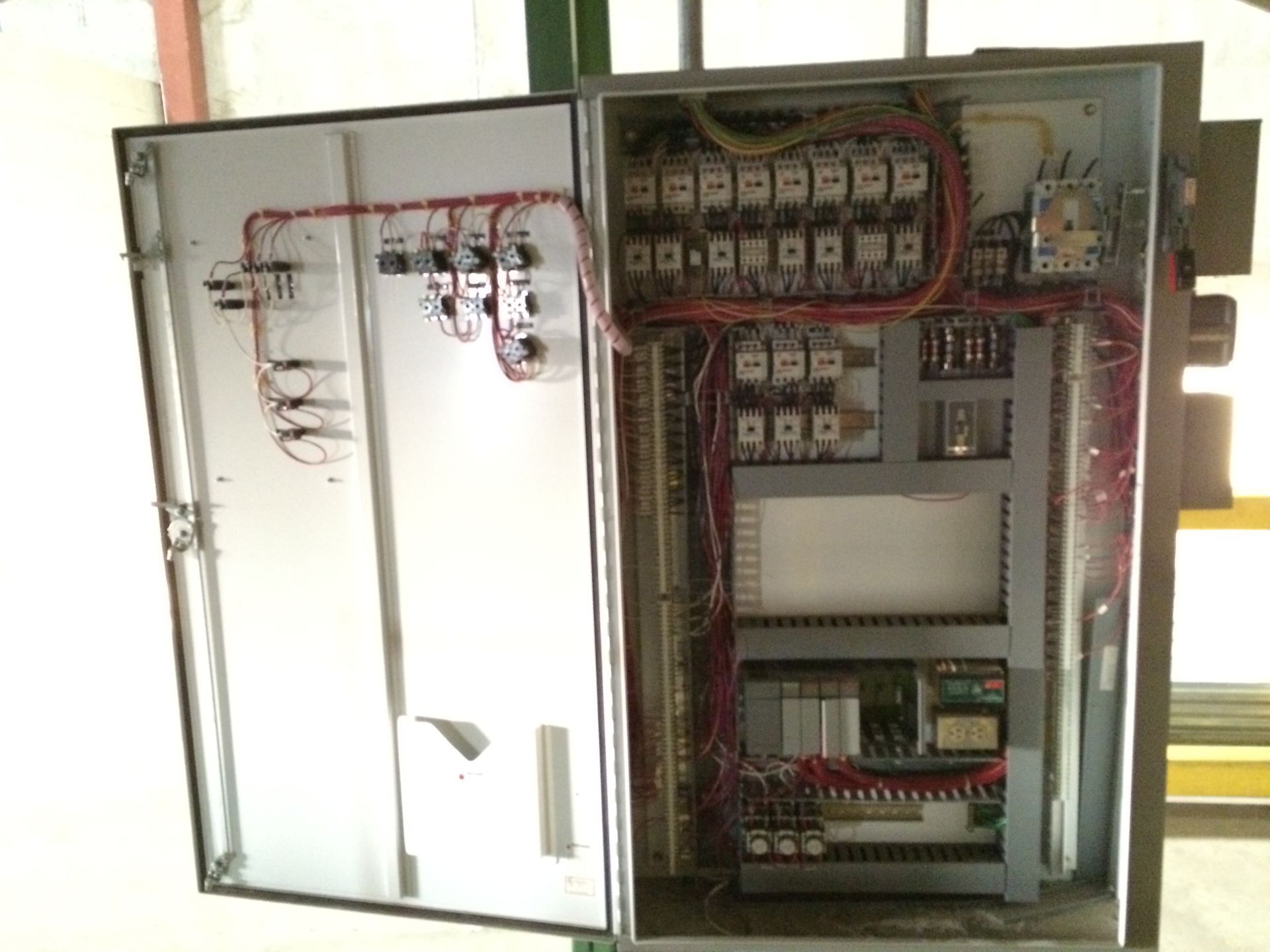 CONTROL PANEL WITH ALLEN BRADLEY WITH SLC 5/02 CPU, INPUT AND OUTPUT UNIT AND CONTROLS