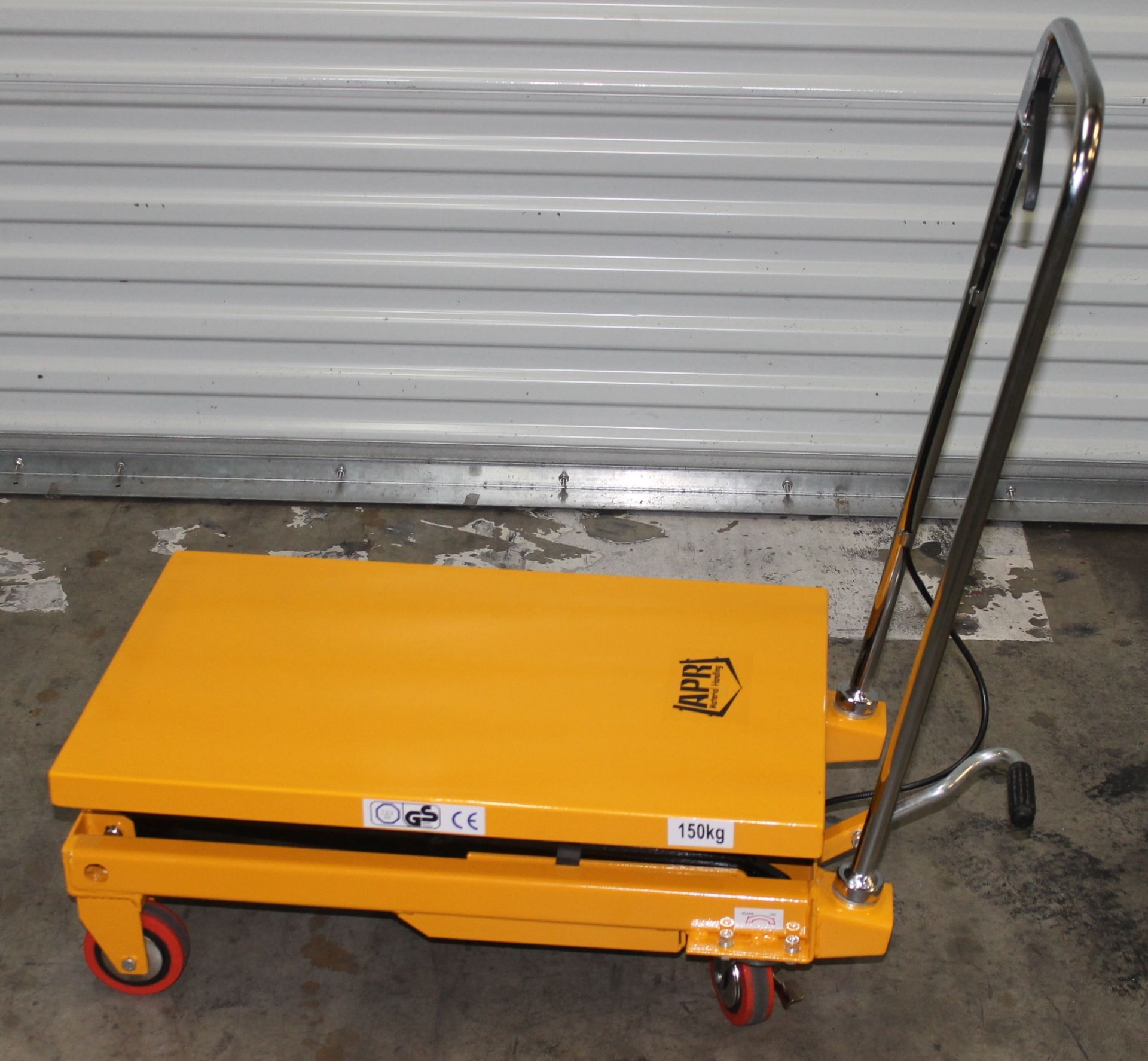 330 LBS CAP. DOUBLE SCISSORS ROLLING LIFT TABLE, NEW,  CAPACITY: 330 LBS, MAX HIGHT: 31", TABLE - Image 2 of 8