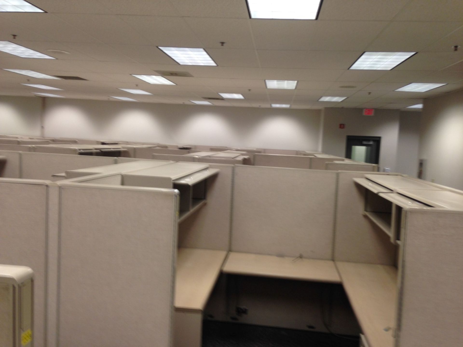 LOT OF OFFICE CUBICLES AS PER DRAWING. 8 OFFICES FRONT AND BACK - Image 3 of 6