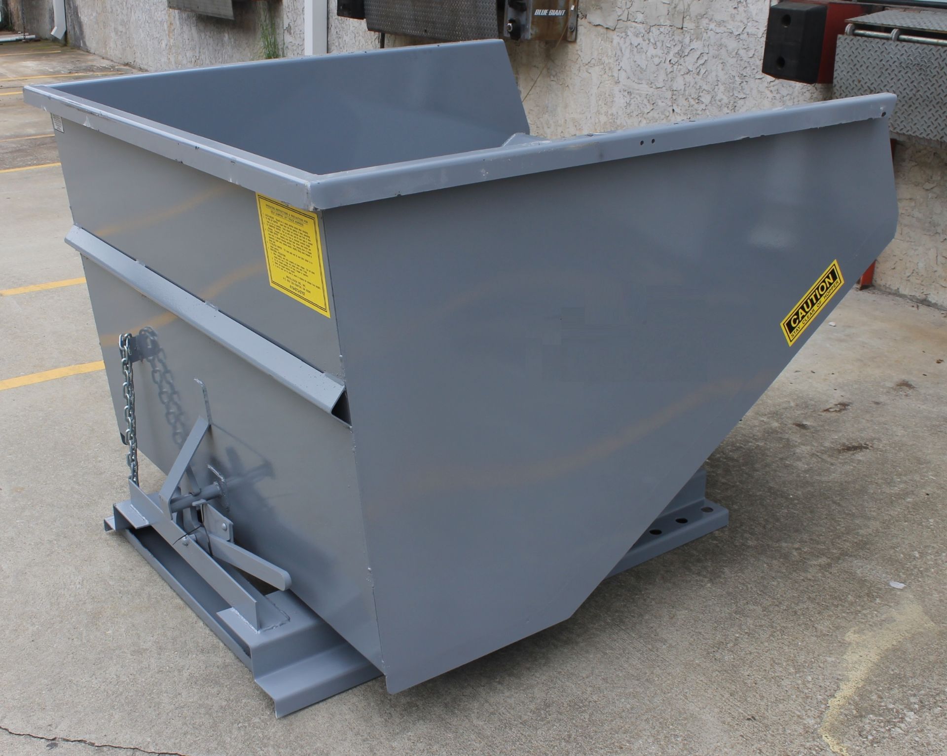 2 CU YARD SELF DUMPING HOPPER (NEW), 4000 LB CAP