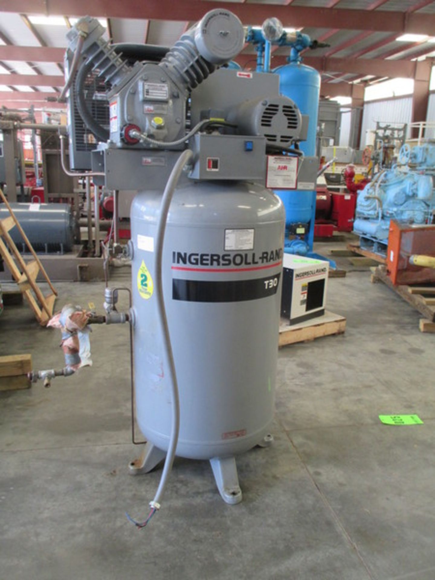Ingersol Rand T30 Reciprocating Air Compressor - Image 3 of 4
