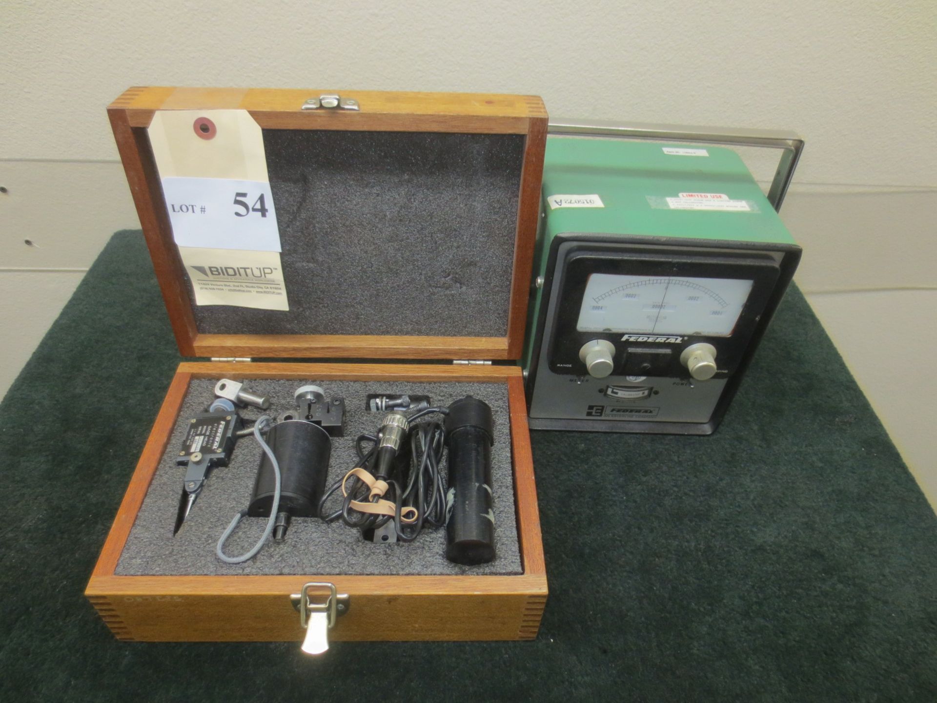 Federal Gage Head, Model: EHE-1083, With Electronic Indicator And Case