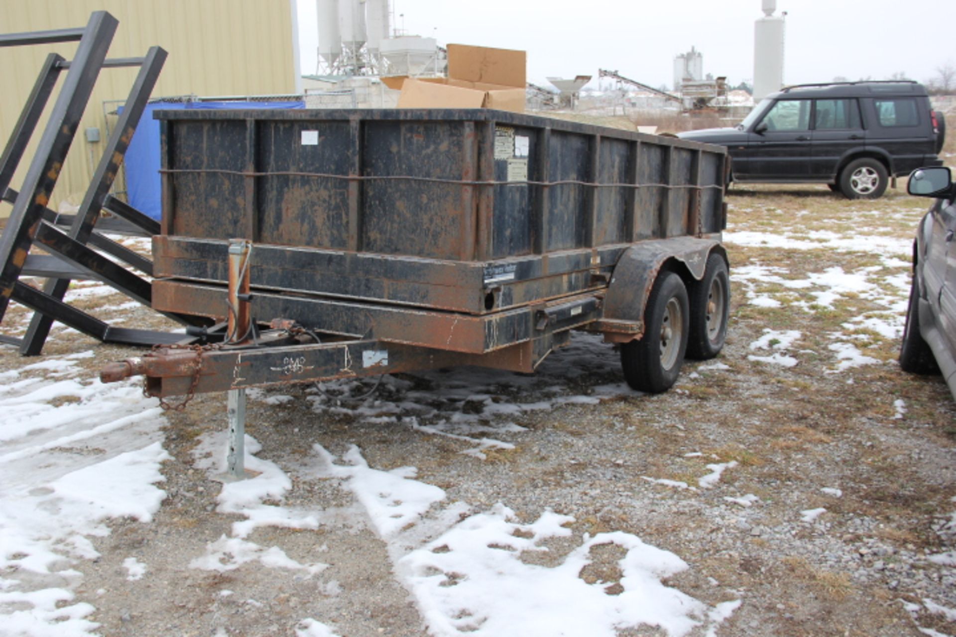 DUMP TRAILER