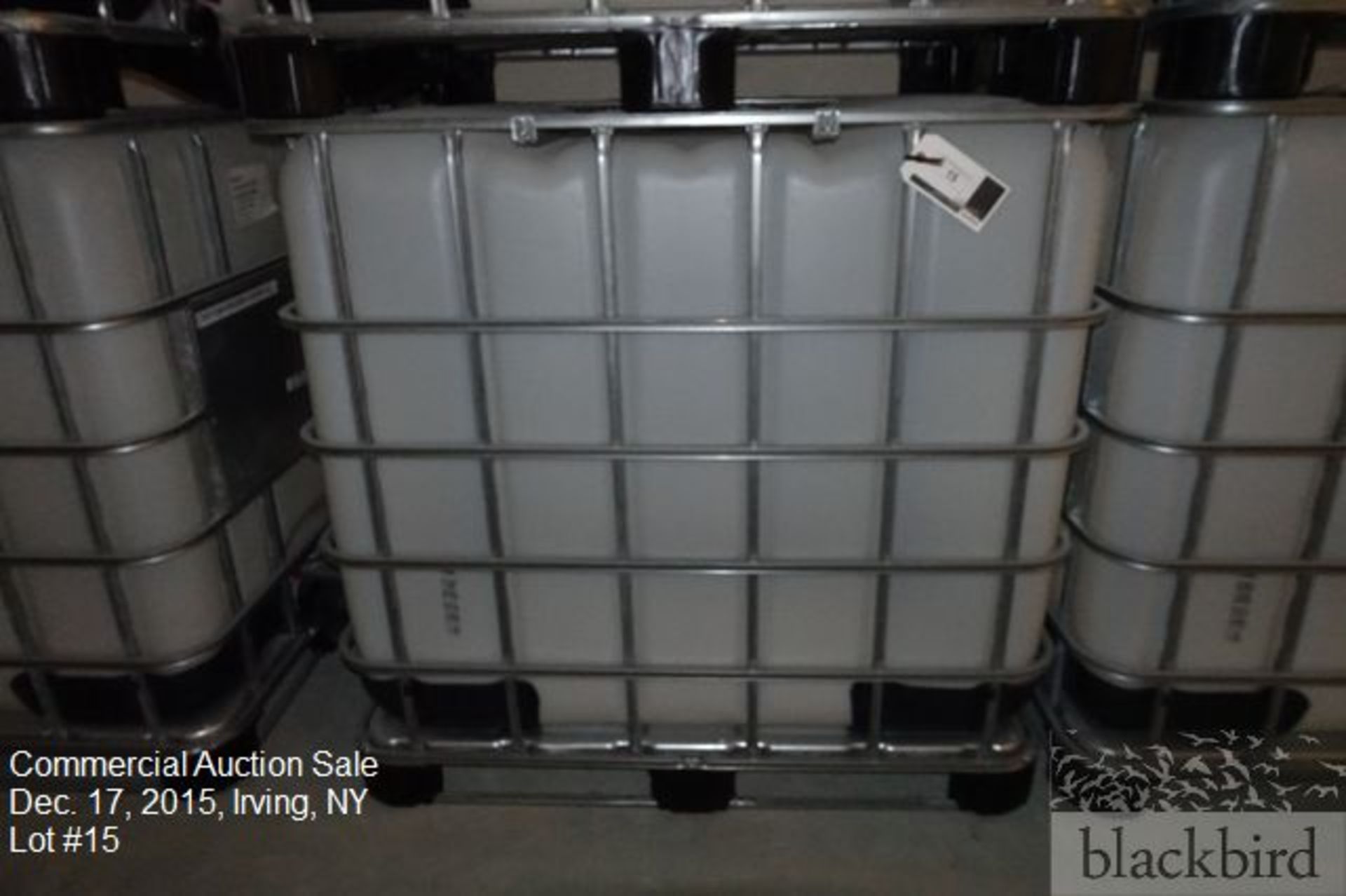 275 gallon liquid tote, P/N 26WN2N