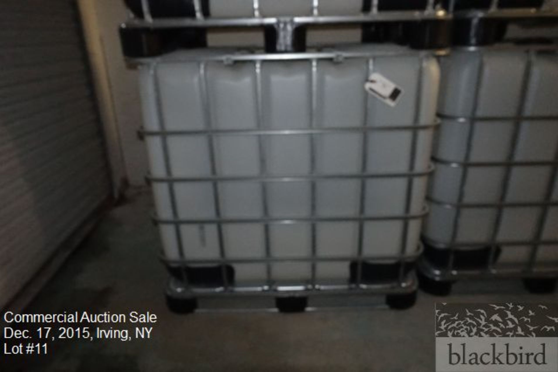 275 gallon liquid tote, P/N 26WN2N