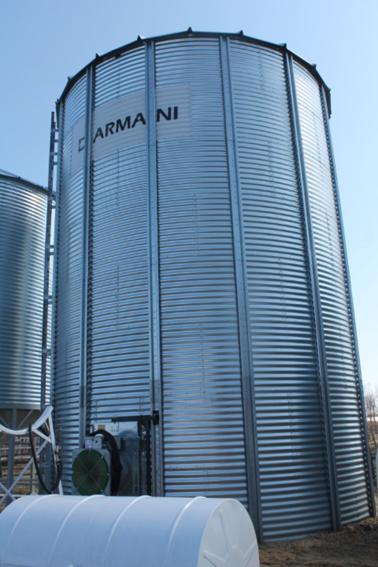 DARMANI 9000 BU Hopper Bin