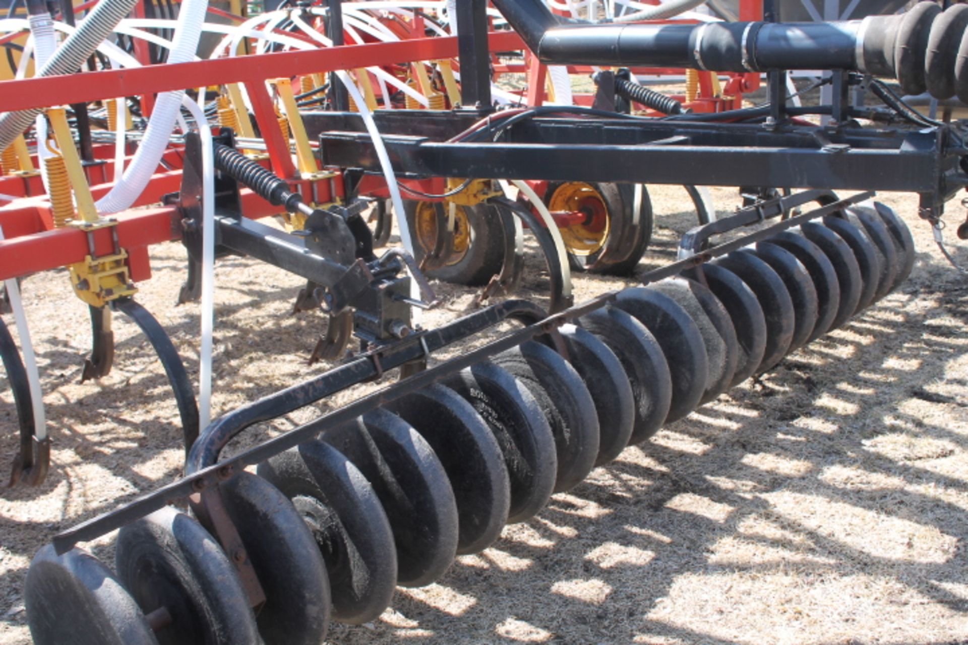 Bourgault 8800, 40’, 8”spacing, floating hitch, c/w quick detach packers & harrows c/w Bourgault - Image 7 of 7