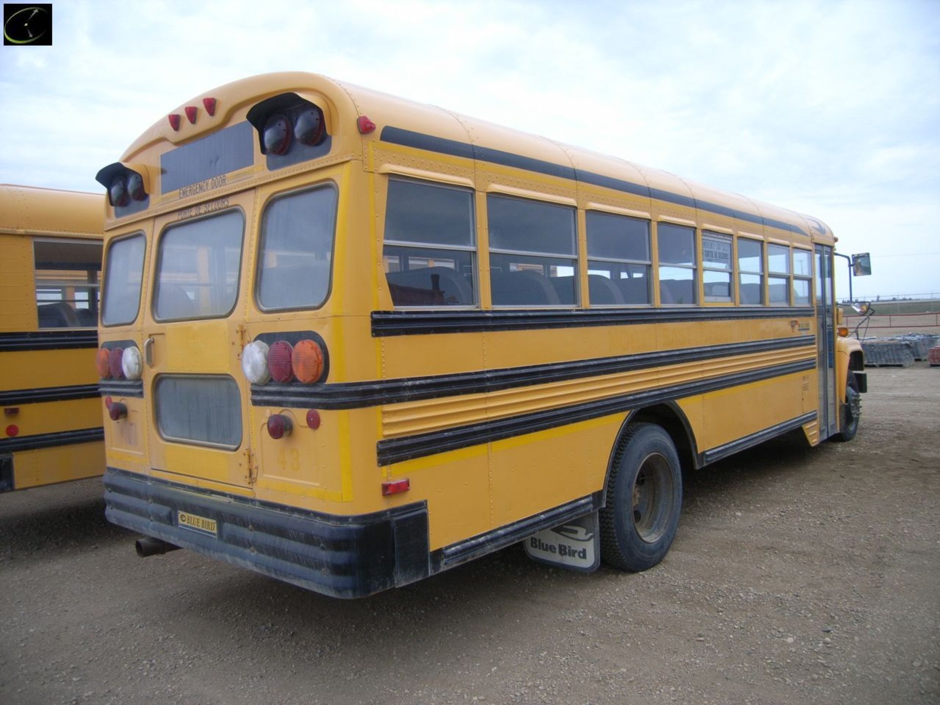 2002 BLUEBIRD WITH BLUEBIRD BODY - Image 4 of 6