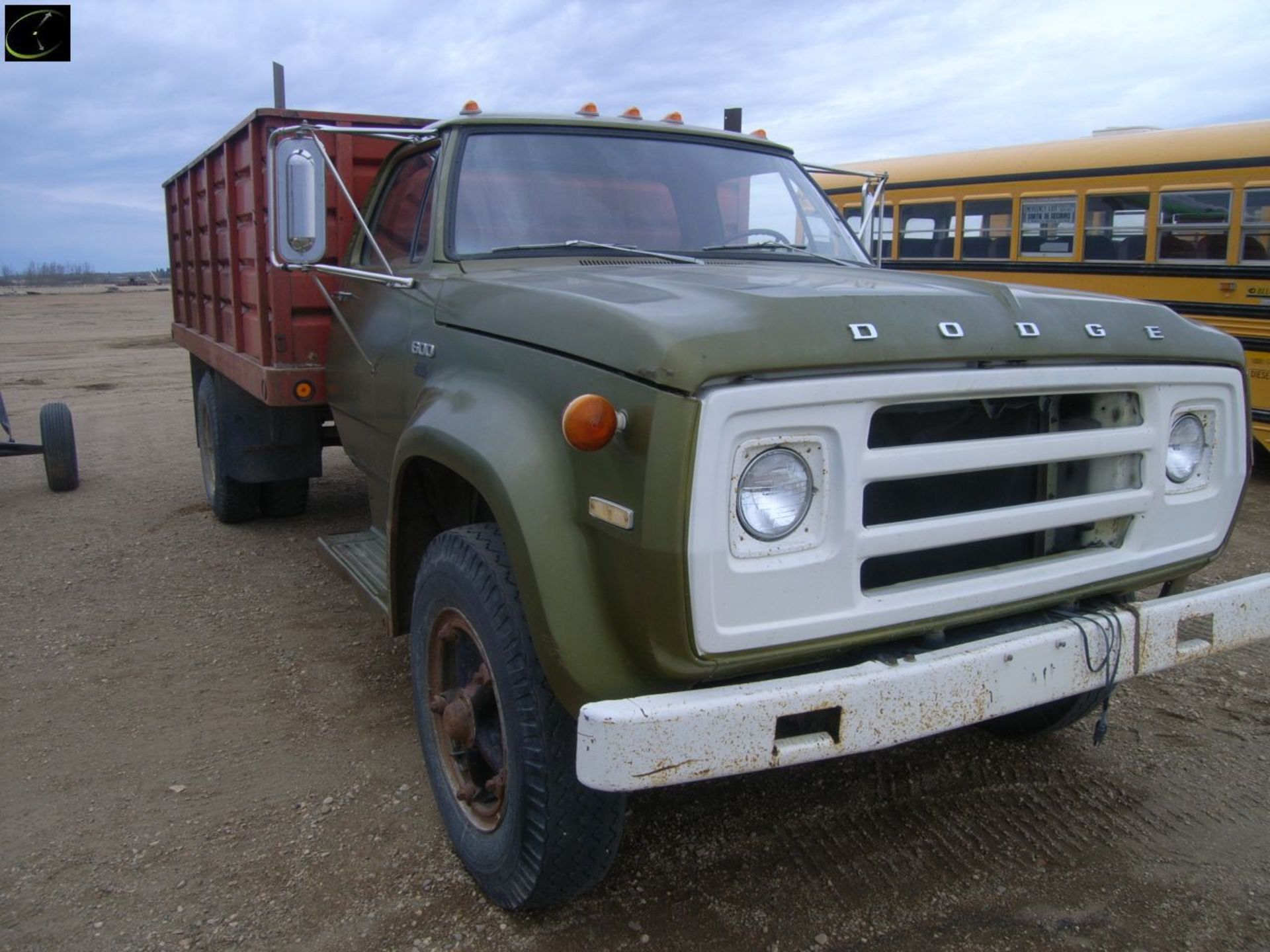 5 Spd, 2 spd. axle, 15 Ft. steel box & Hoist. ODO reads 26312, S/N DG1FG4J022427 "NO BRAKES"