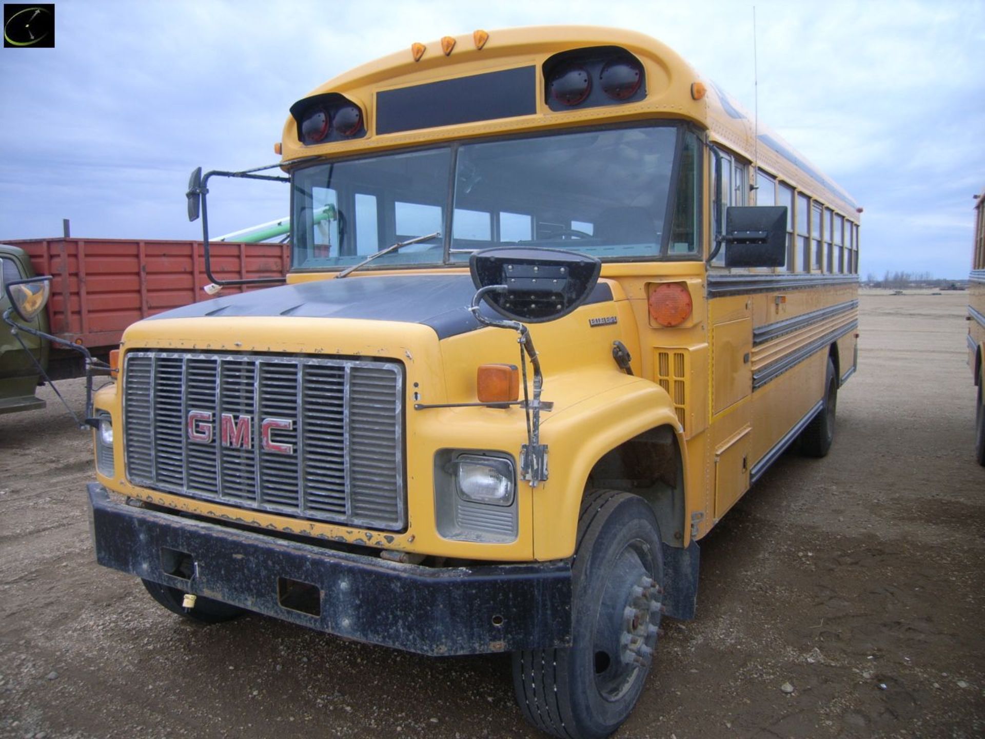 2002 BLUEBIRD WITH BLUEBIRD BODY - Image 2 of 6