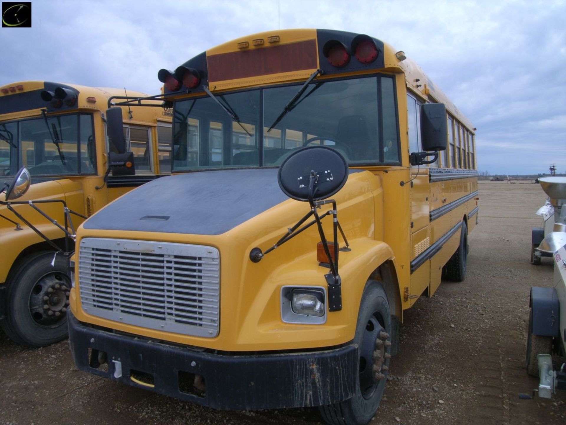 2003 THOMAS SCHOOL BUS - Image 2 of 6