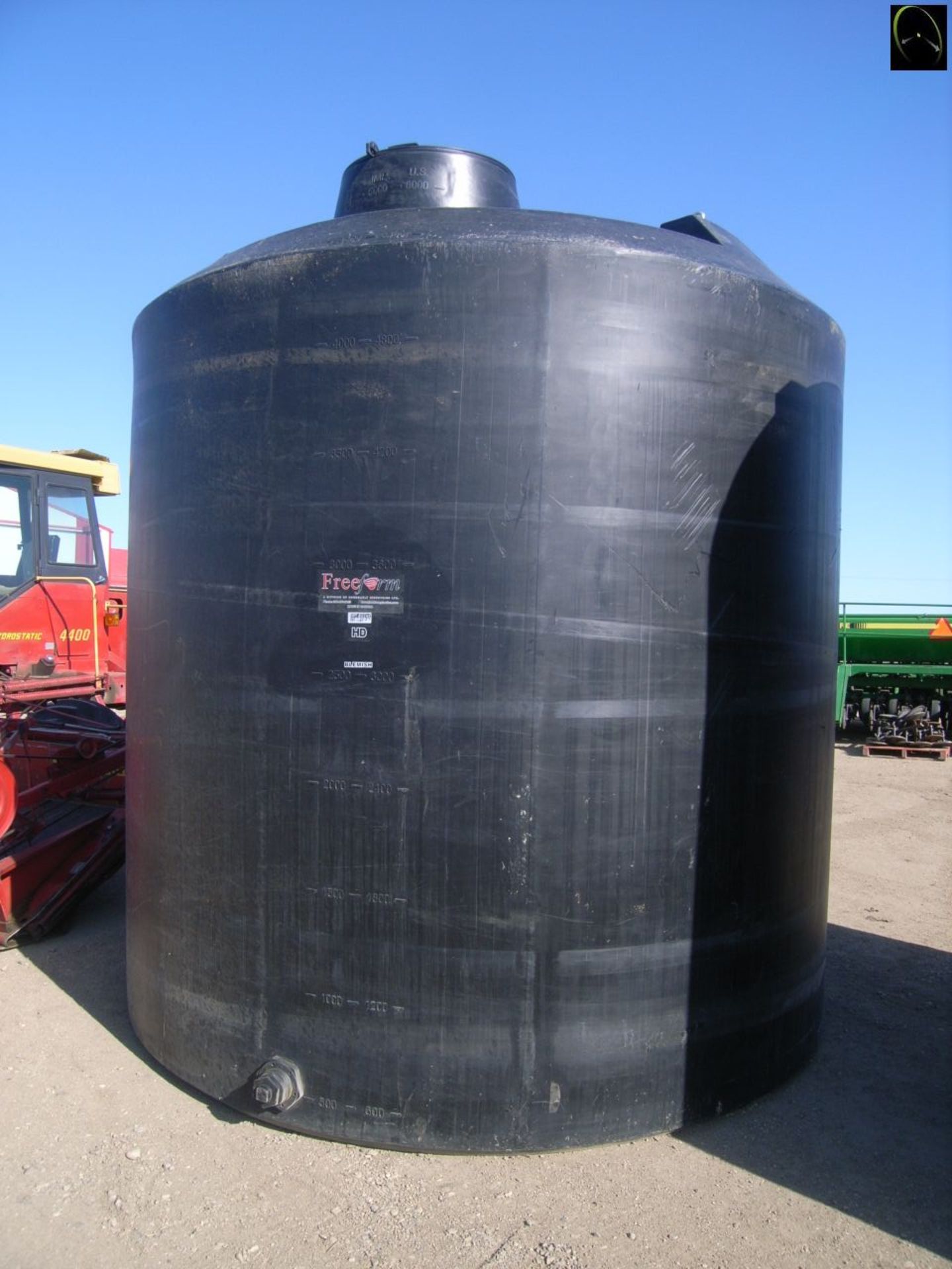 POLY TANK 5000 GAL - Image 2 of 2