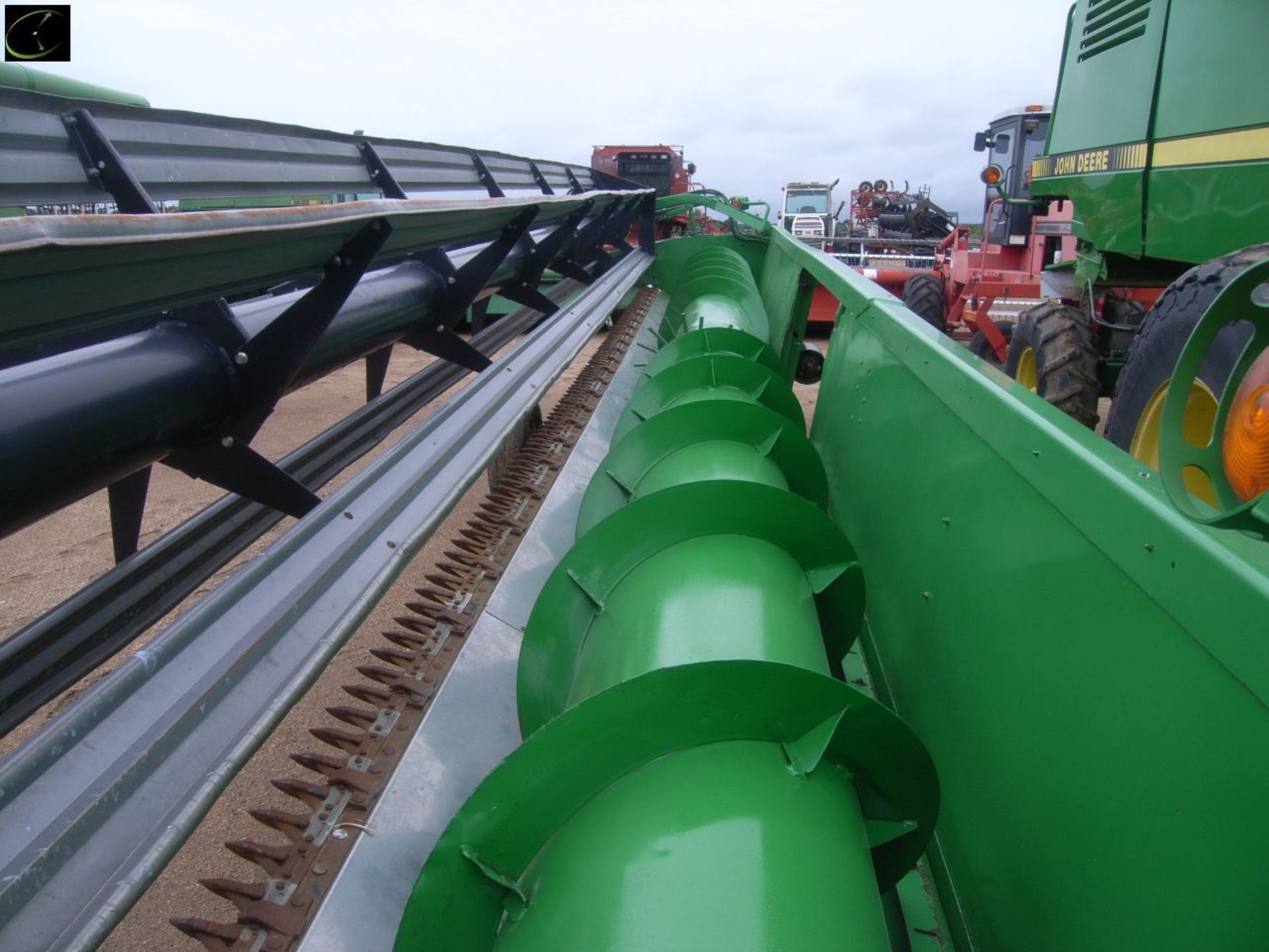 JD 930 STRAIGHT CUT HEADER, 30FT SN H00930R676425 - Image 2 of 5