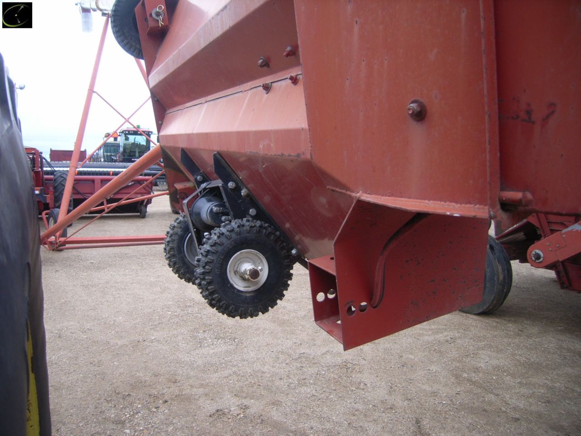 WESTFIELD MK130-71 GRAIN AUGER, 12"X71FT, SWING AWAY, C/W REMOTE FOR SWING, **REMOTE IN OFFICE** - Image 4 of 4