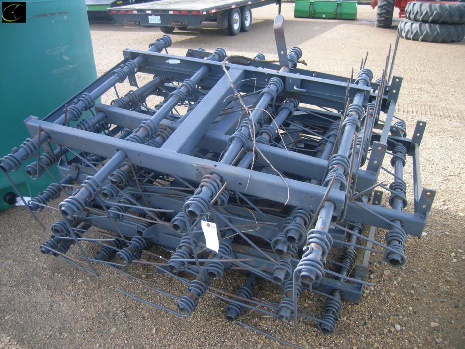 FLEXICOIL - 8 SECTIONS OF TINE HARROWS