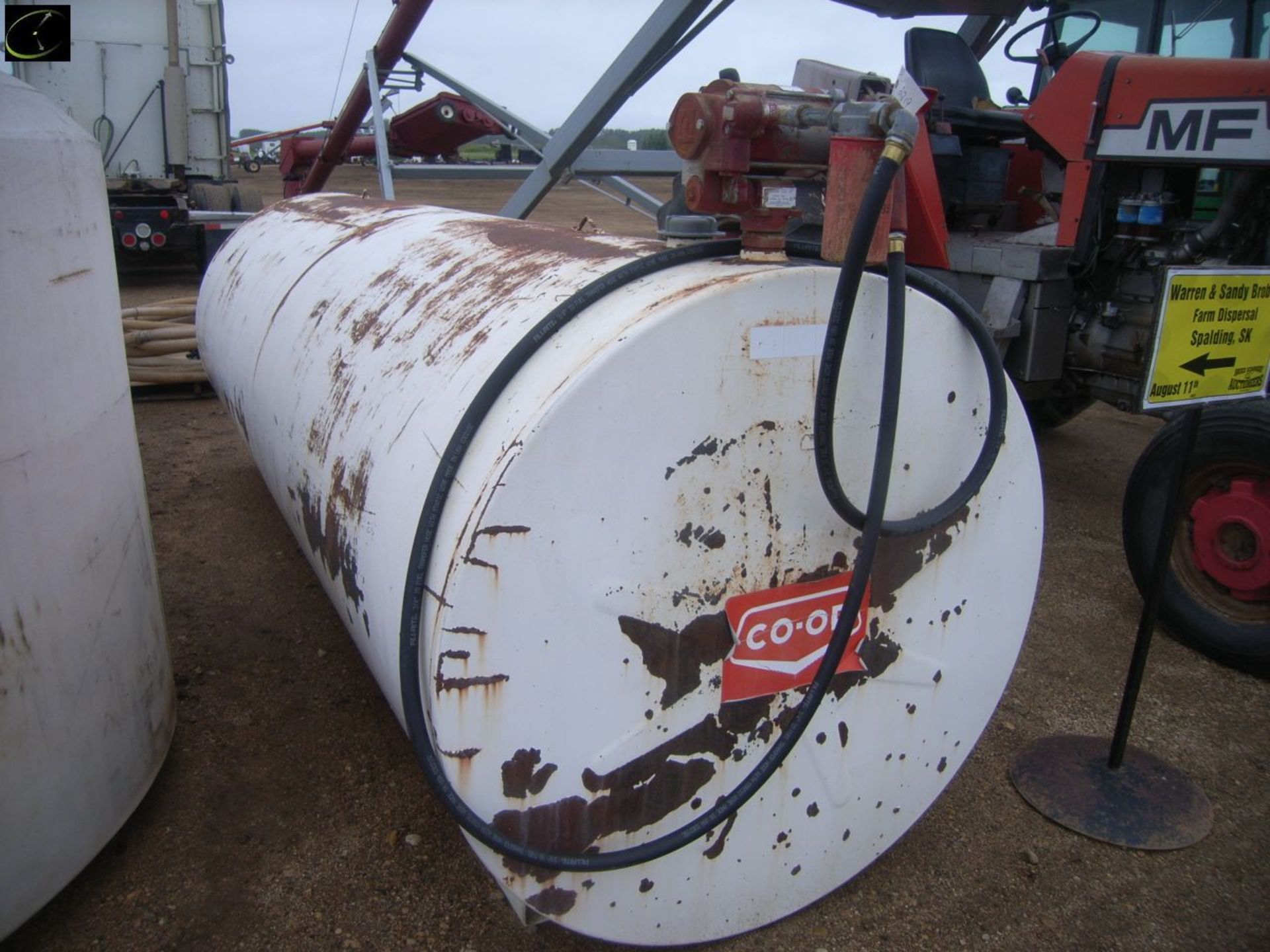 Westeel 1000 gal fuel tank c/w pump & filter SN 68983152 - Image 2 of 2
