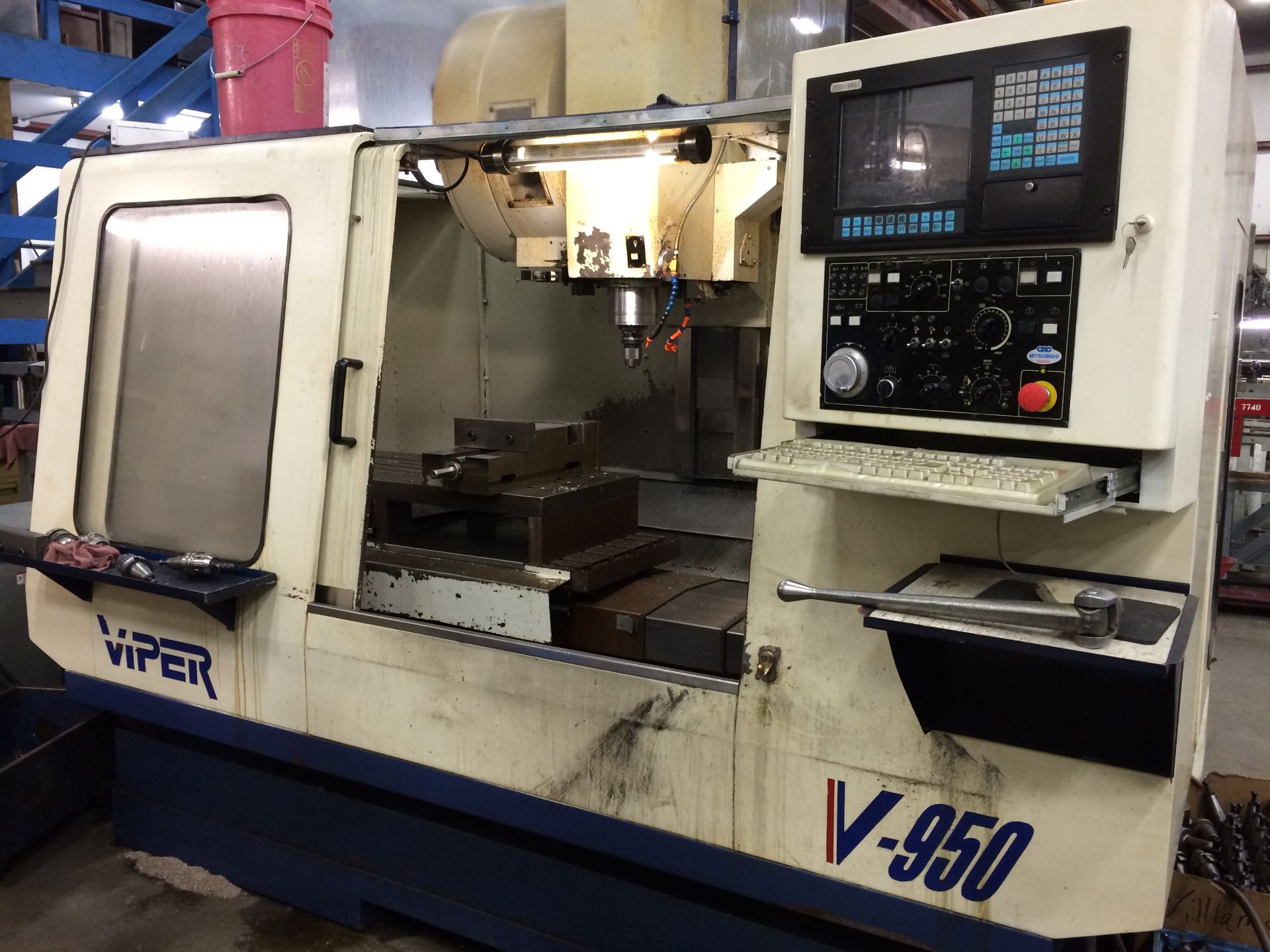 2000 Viper V-950 Vertical Machining Center - Image 2 of 10