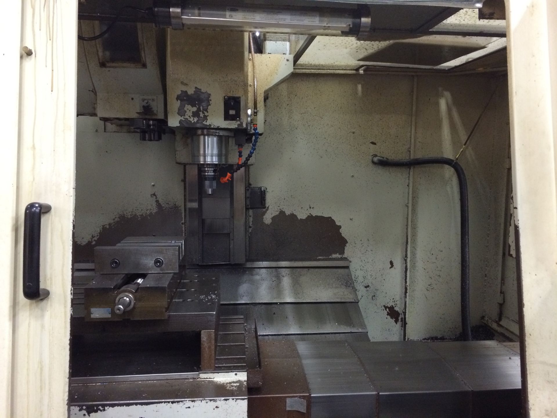 2000 Viper V-950 Vertical Machining Center - Image 4 of 10